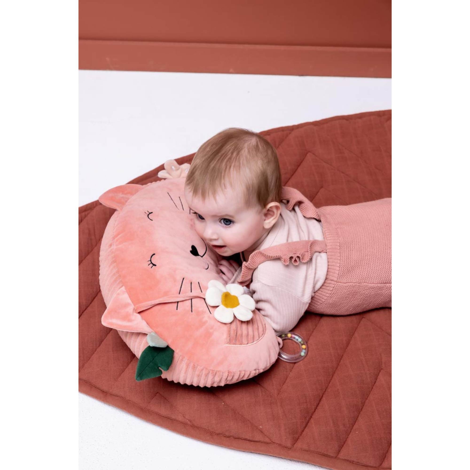 TRIXIE Tummy Time Pillow