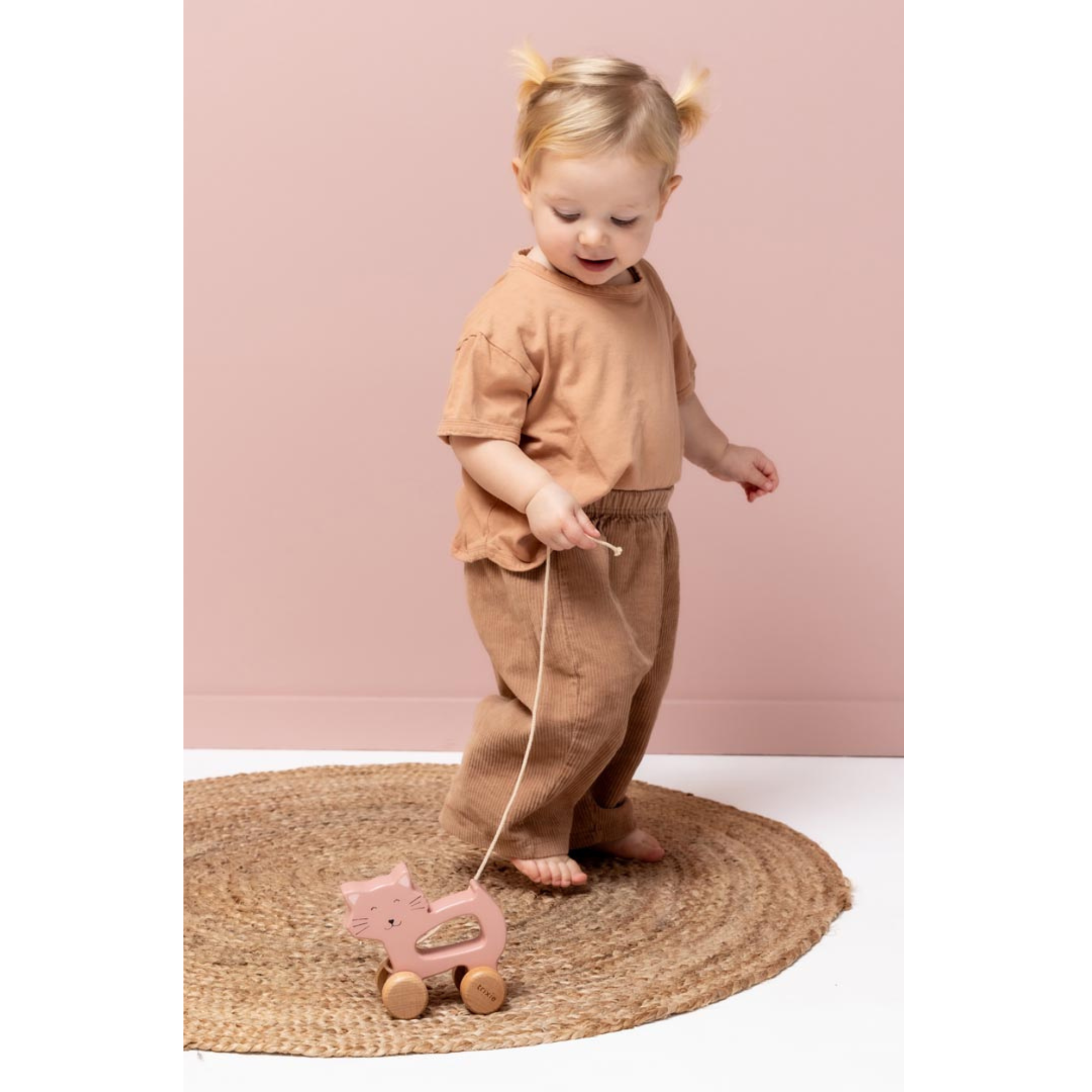 TRIXIE Wooden Pull Along Toy