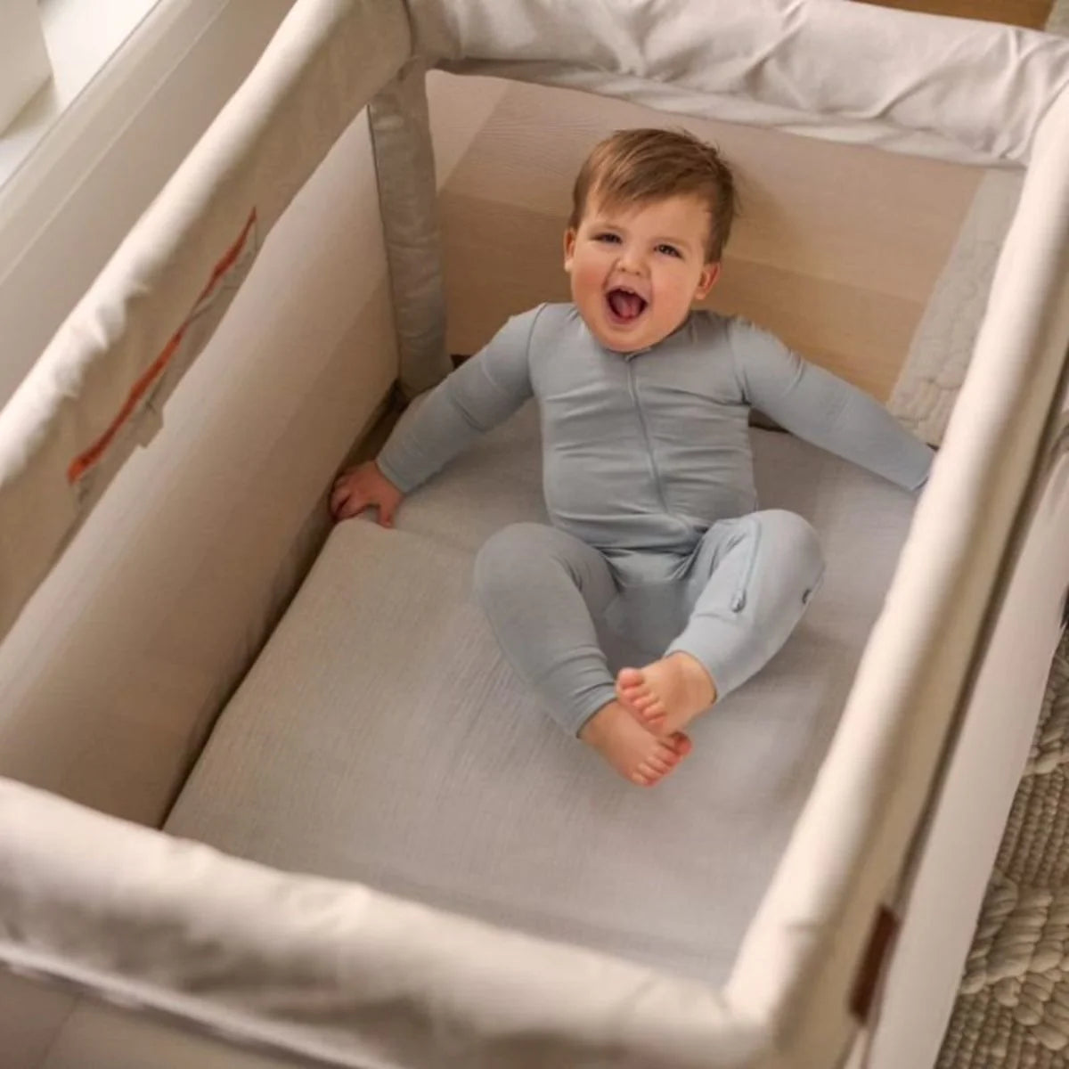 Uppababy bassinet 2024 waterproof mattress cover