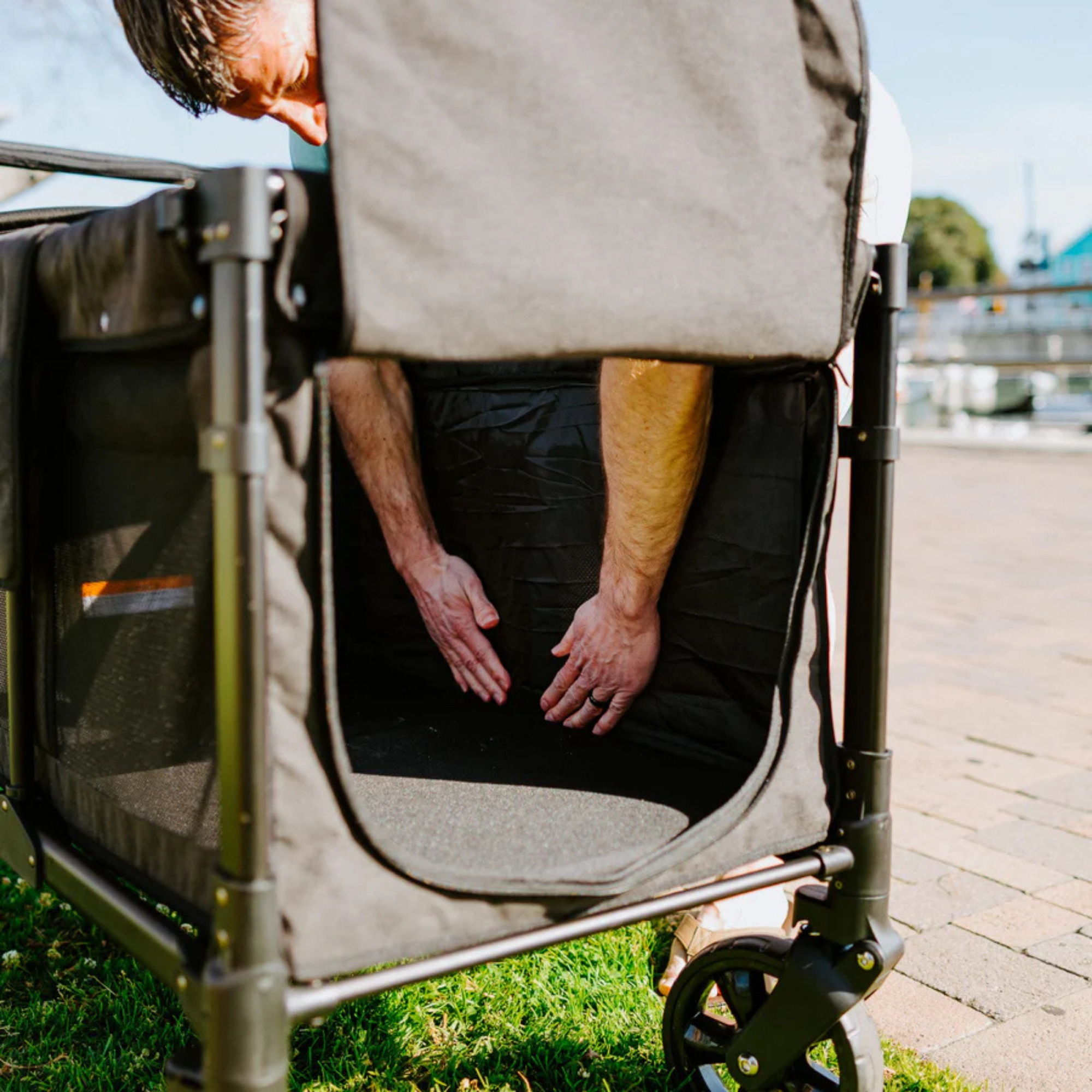 WONDERFOLD W4 Elite Push Quad Stroller Wagon - Volcanic Black