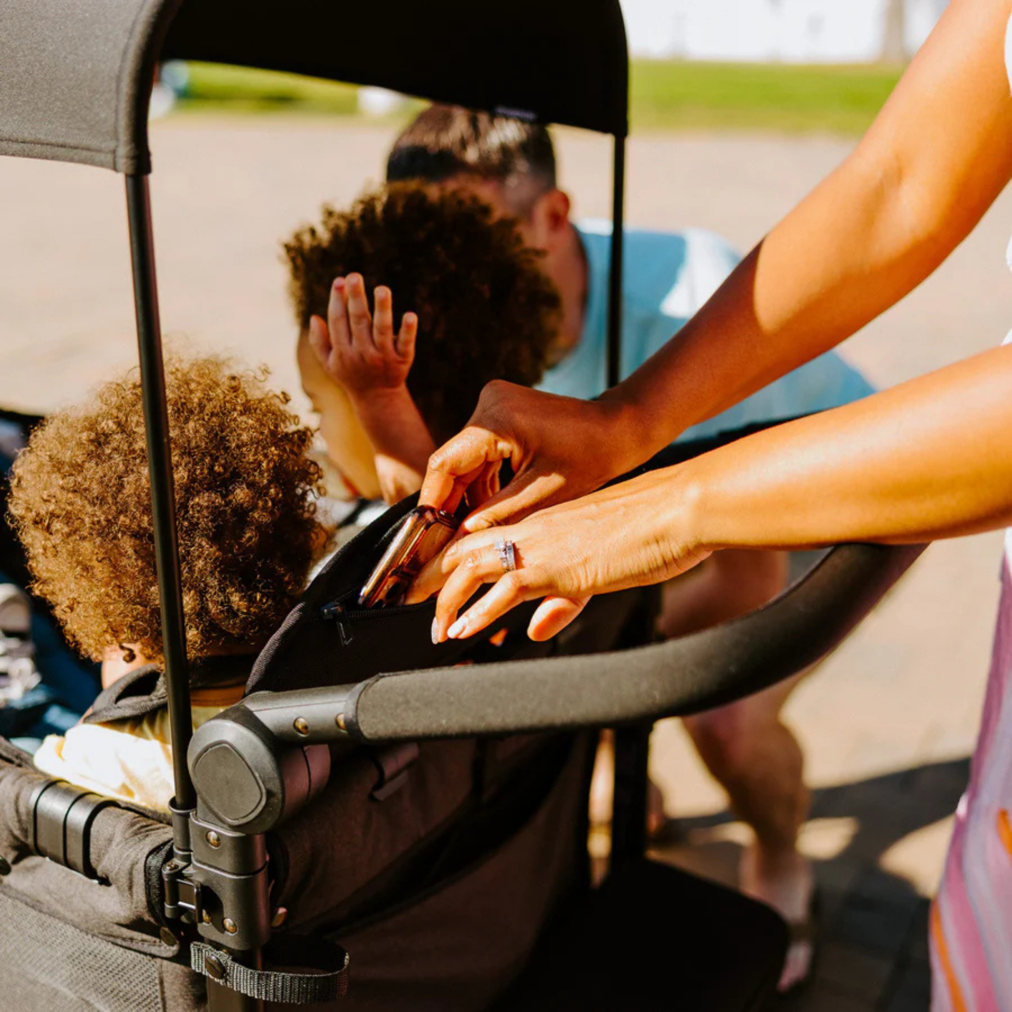 WONDERFOLD W4 Elite Push Quad Stroller Wagon - Volcanic Black