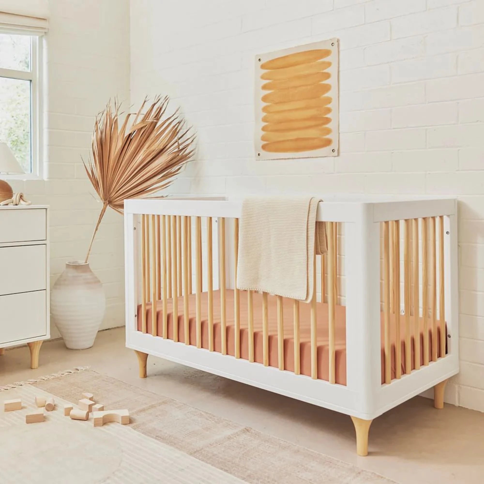 BABYLETTO Lolly 3-in-1 Convertible Crib