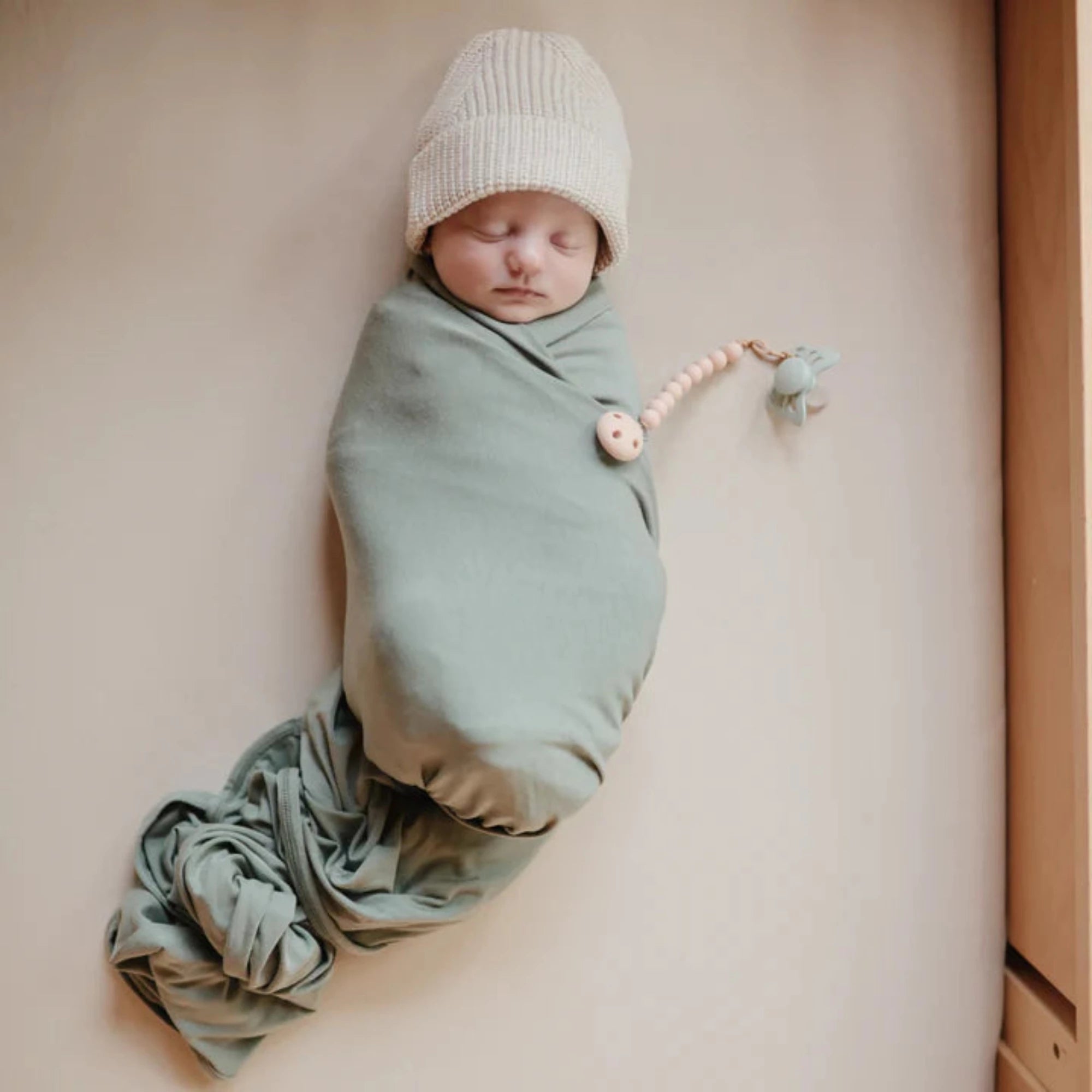 Sucette anatomique en silicone MUSHIE Frigg Butterfly pour bébé