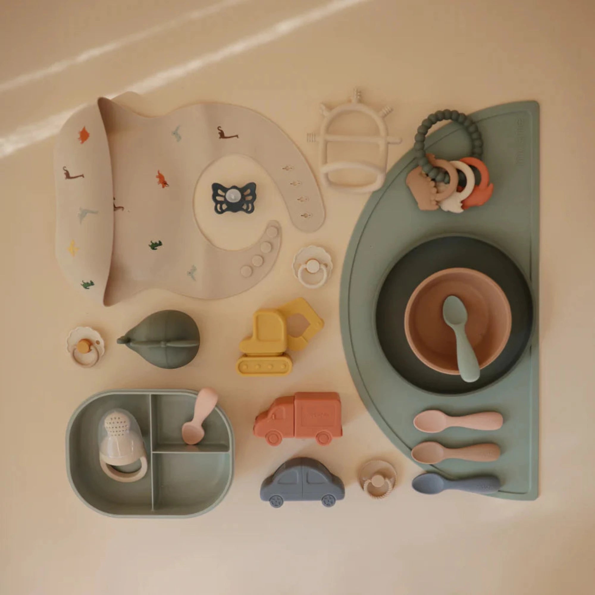 Cuillère de démarrage en silicone MUSHIE pour tout-petits (lot de 2)