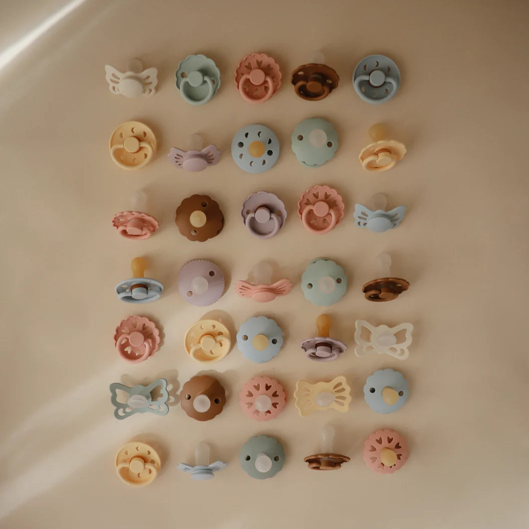 MUSHIE Frigg Lucky Symmetrical Silicone Baby Pacifier