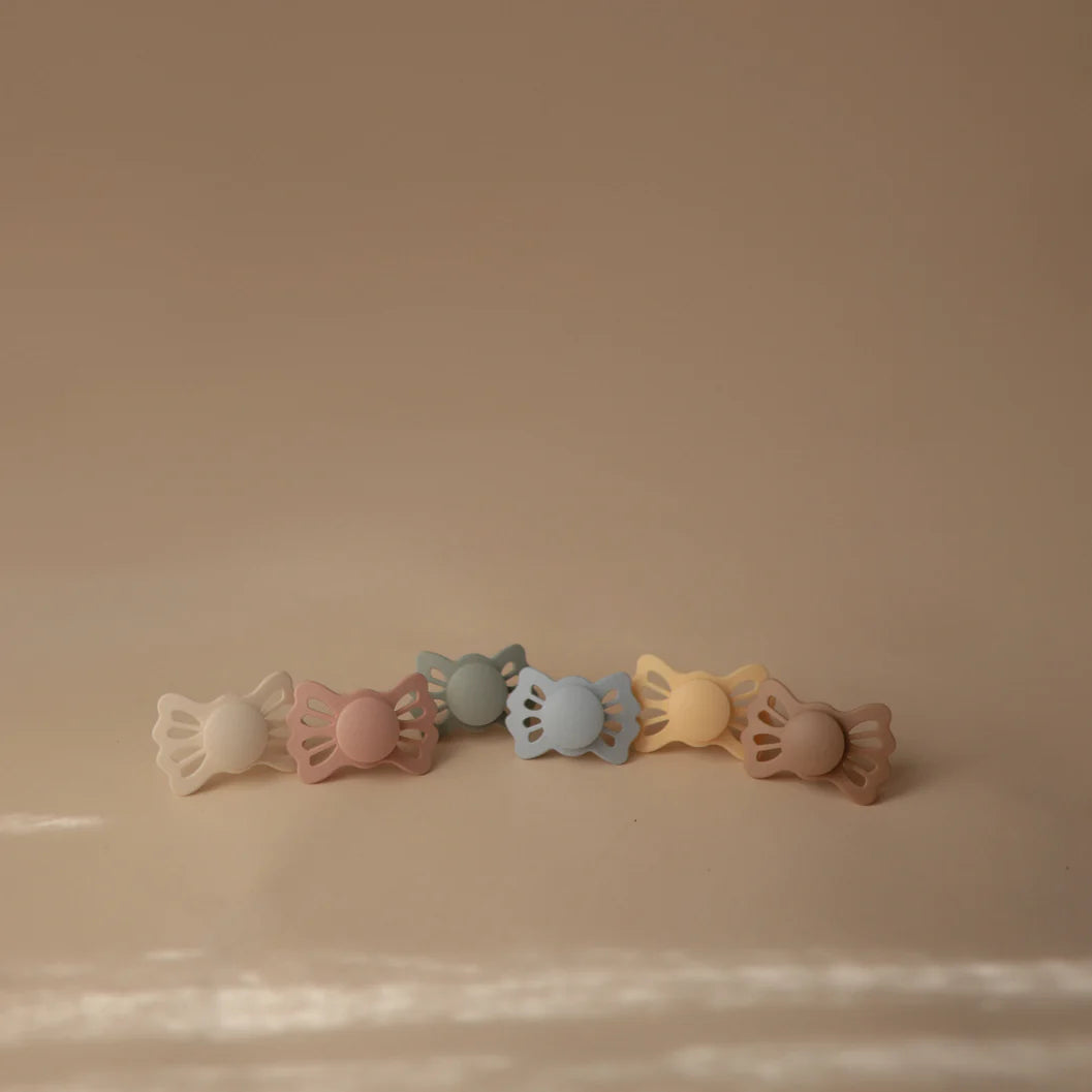 MUSHIE Frigg Lucky Symmetrical Silicone Baby Pacifier