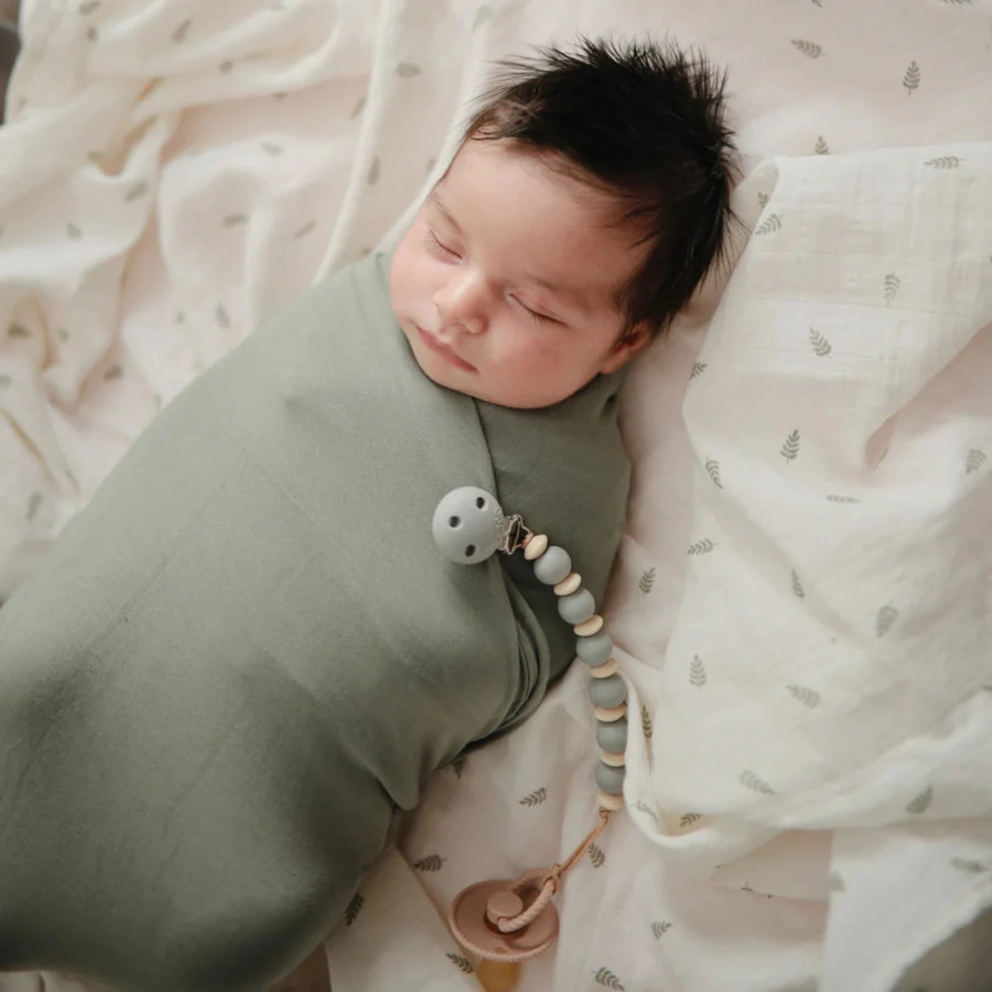 MUSHIE Frigg Rope Latex Baby Pacifier