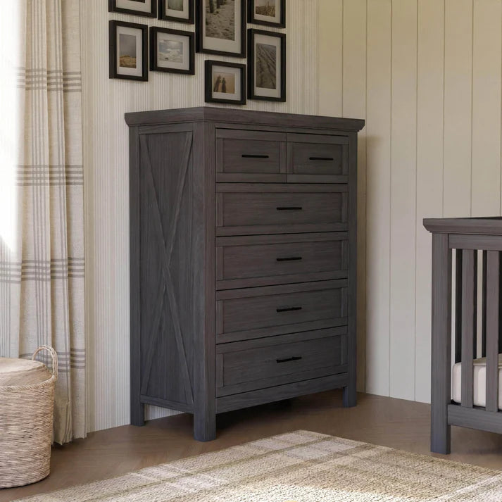 Commode à 6 tiroirs MONOGRAM par Emory Farmhouse du même nom