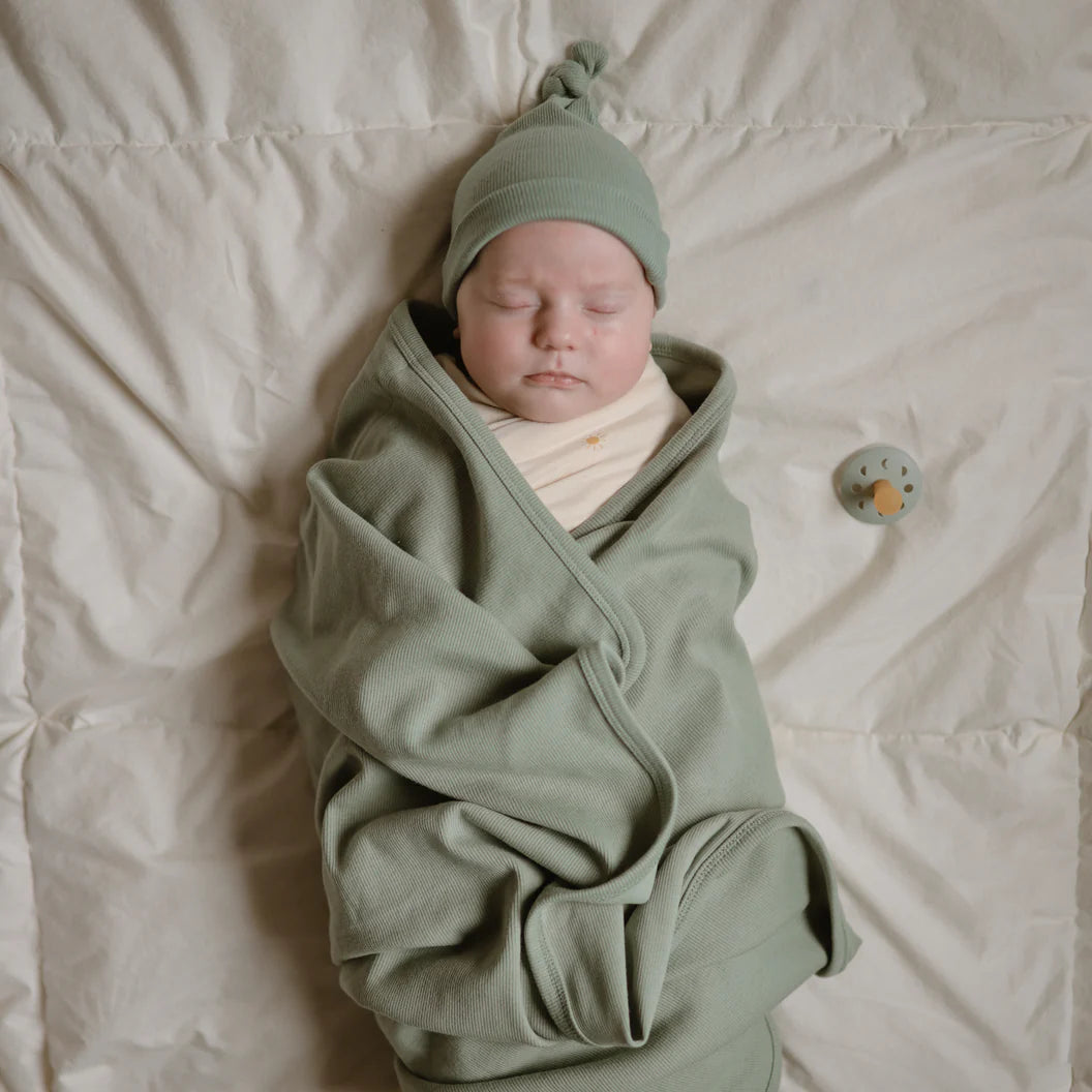 MUSHIE Frigg Moon Latex Baby Pacifier