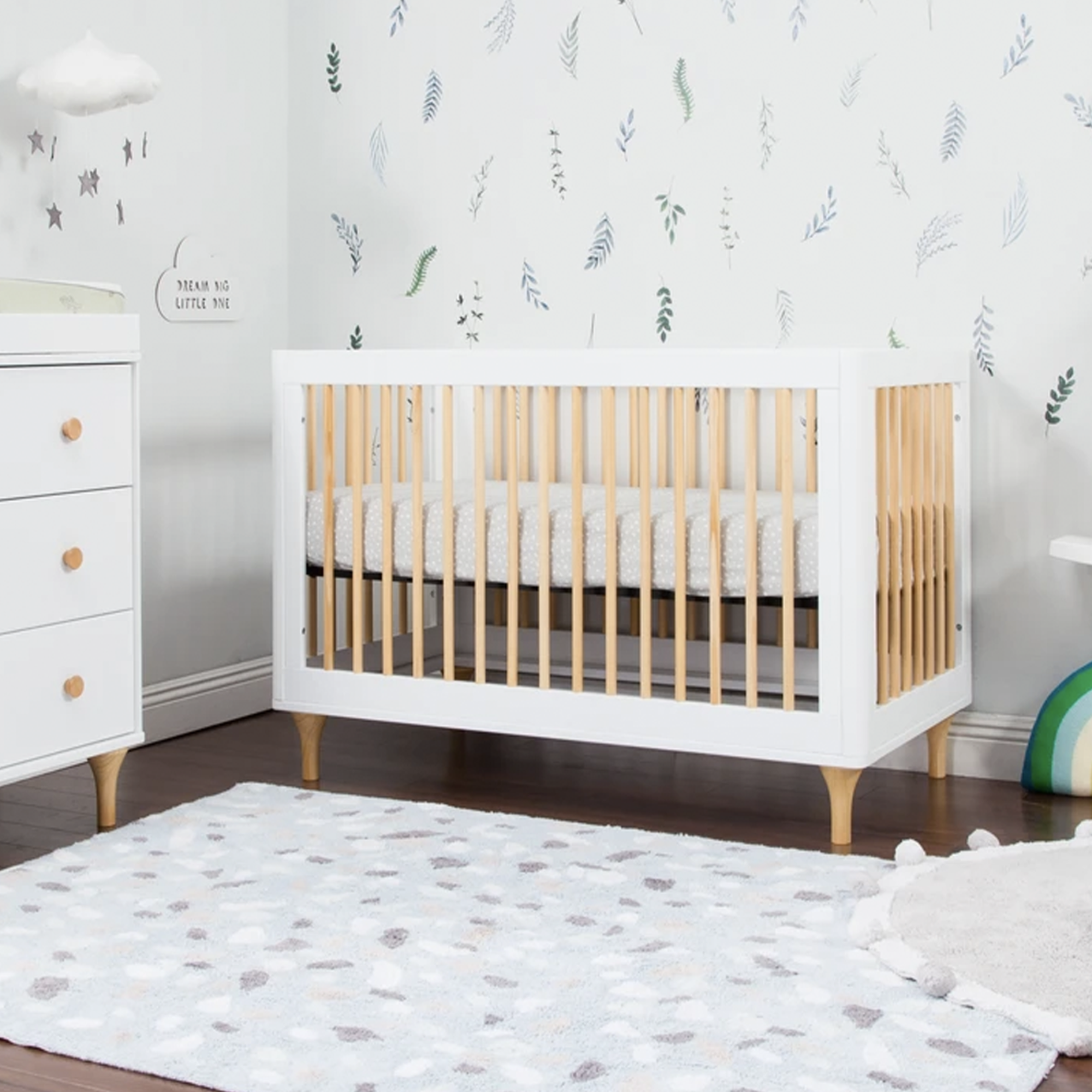 Lolly Convertible Crib