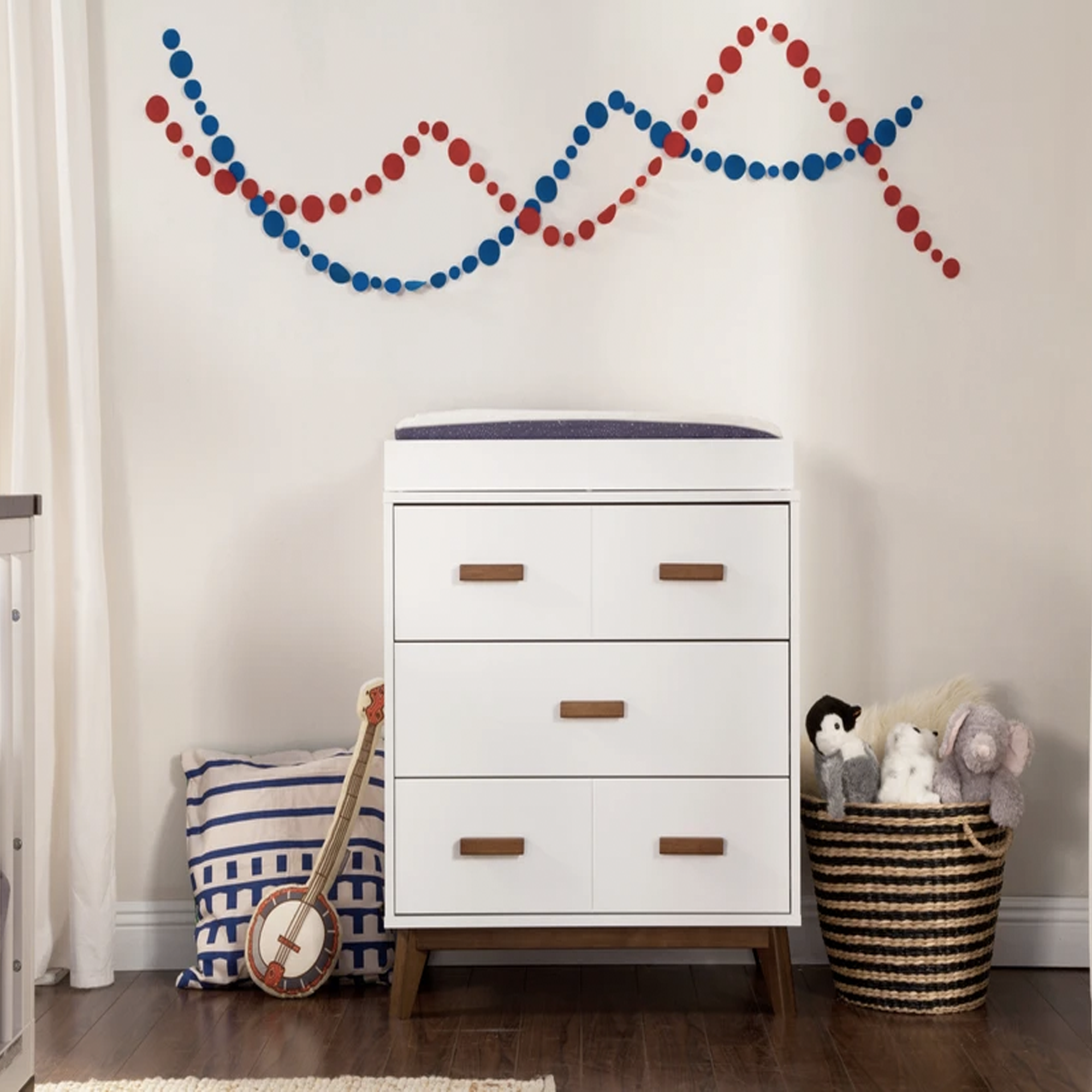Drawer Changer Dresser