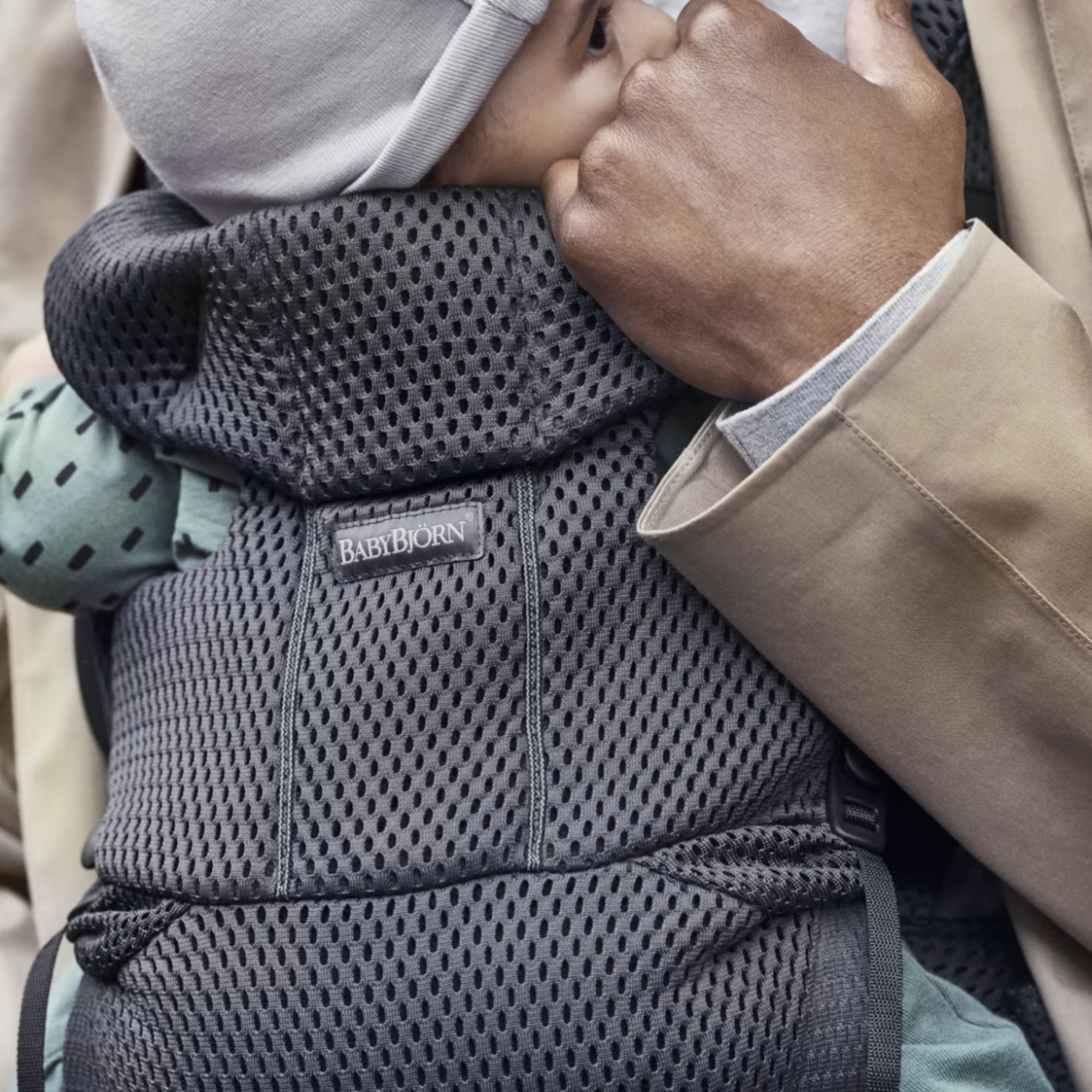 Porte-bébé BABYBJÖRN gratuit (maille 3D)