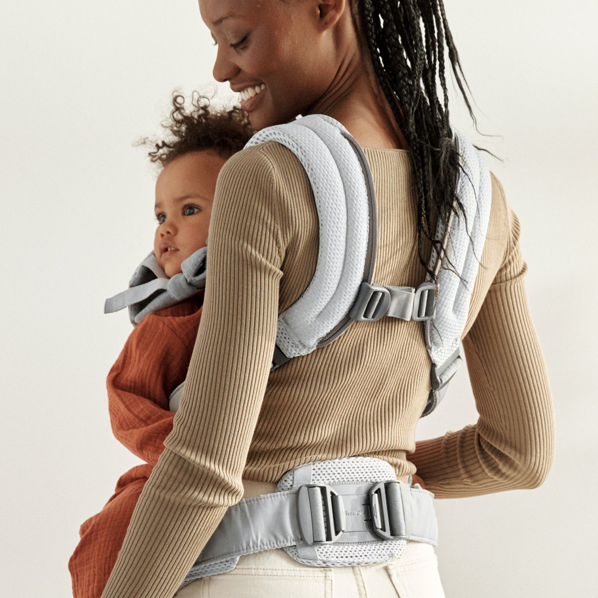 BABYBJÖRN 抱っこ紐 BABY CARRIER HARMONY Baby Carrier Harmony—comfy, padded back support | BabyBjörn