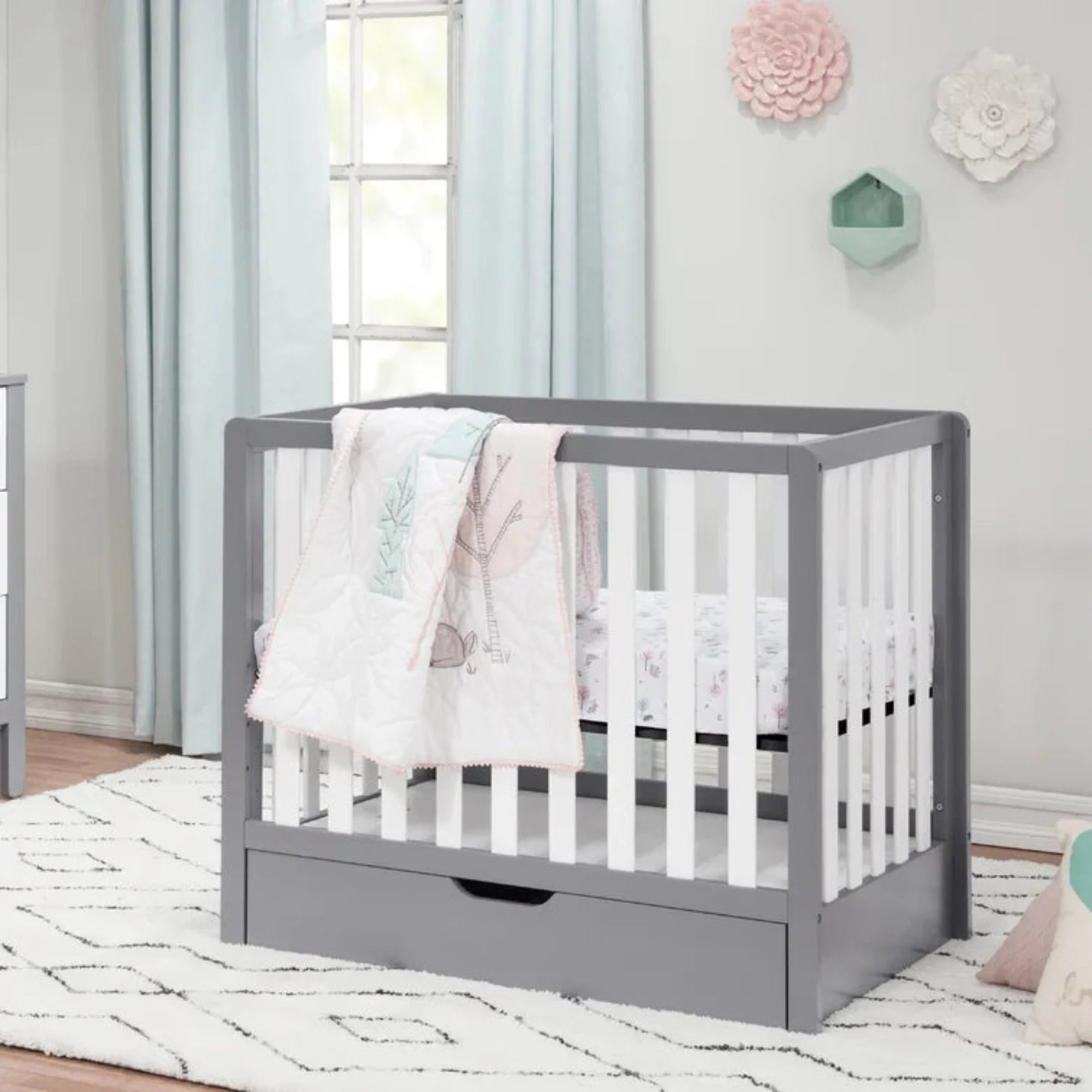 DaVinci Colby 4-in-1 Convertible Mini Crib Kido Bebe