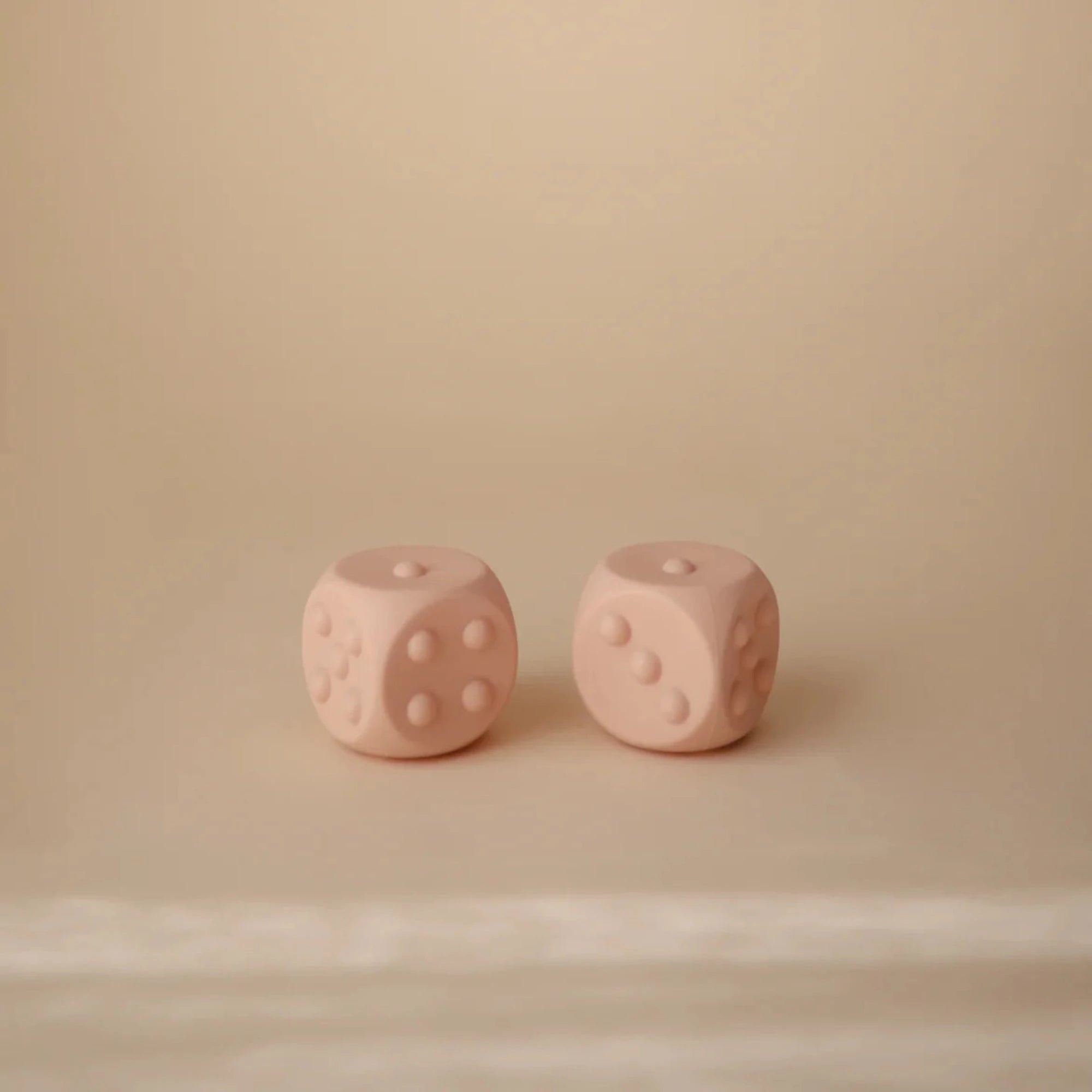 MUSHIE Dice Press Toy 2-Pack