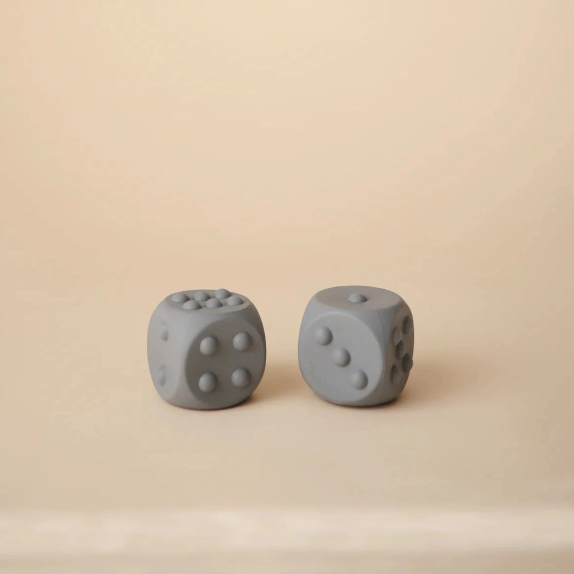 MUSHIE Dice Press Toy 2-Pack
