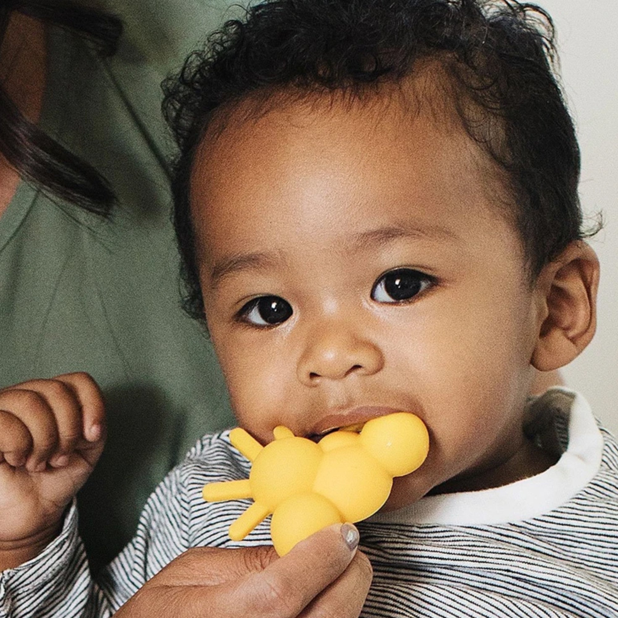 DODDLE &amp; CO - Anneau de dentition à mâcher Hello Sunshine + Ressemble à la pluie