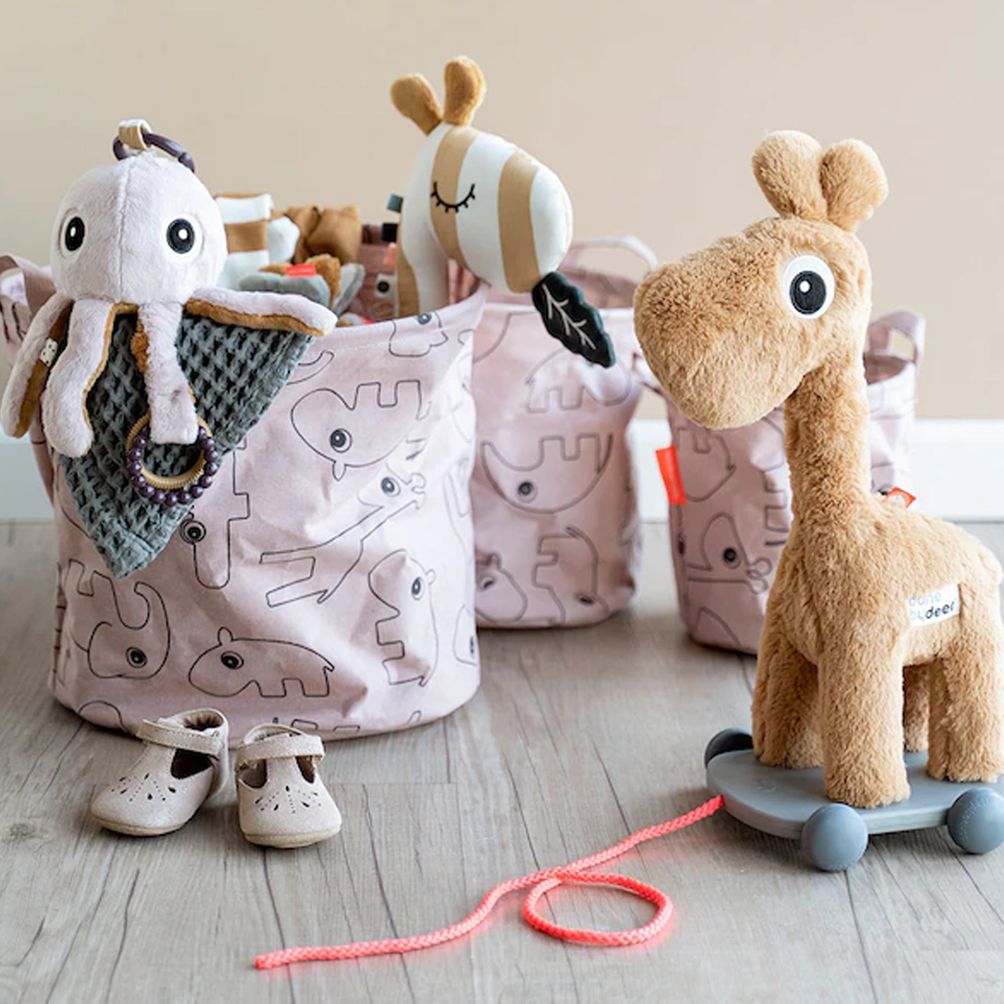 DONE BY DEER Pull Along - Raffi Mustard