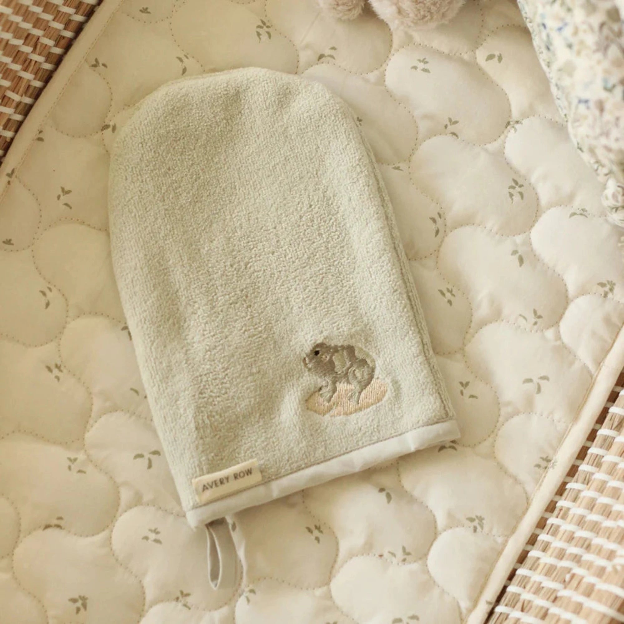 AVERY ROW Bath Mitt
