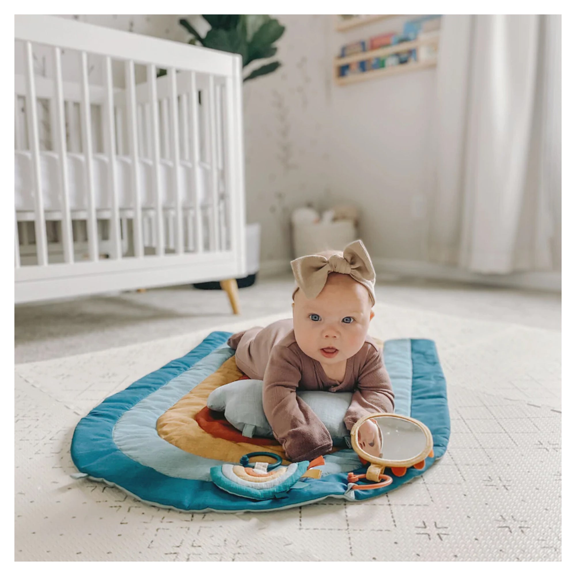 Tapis de jeu arc-en-ciel ITZY RITZY Bitzy Bespoke Ritzy Tummy Time