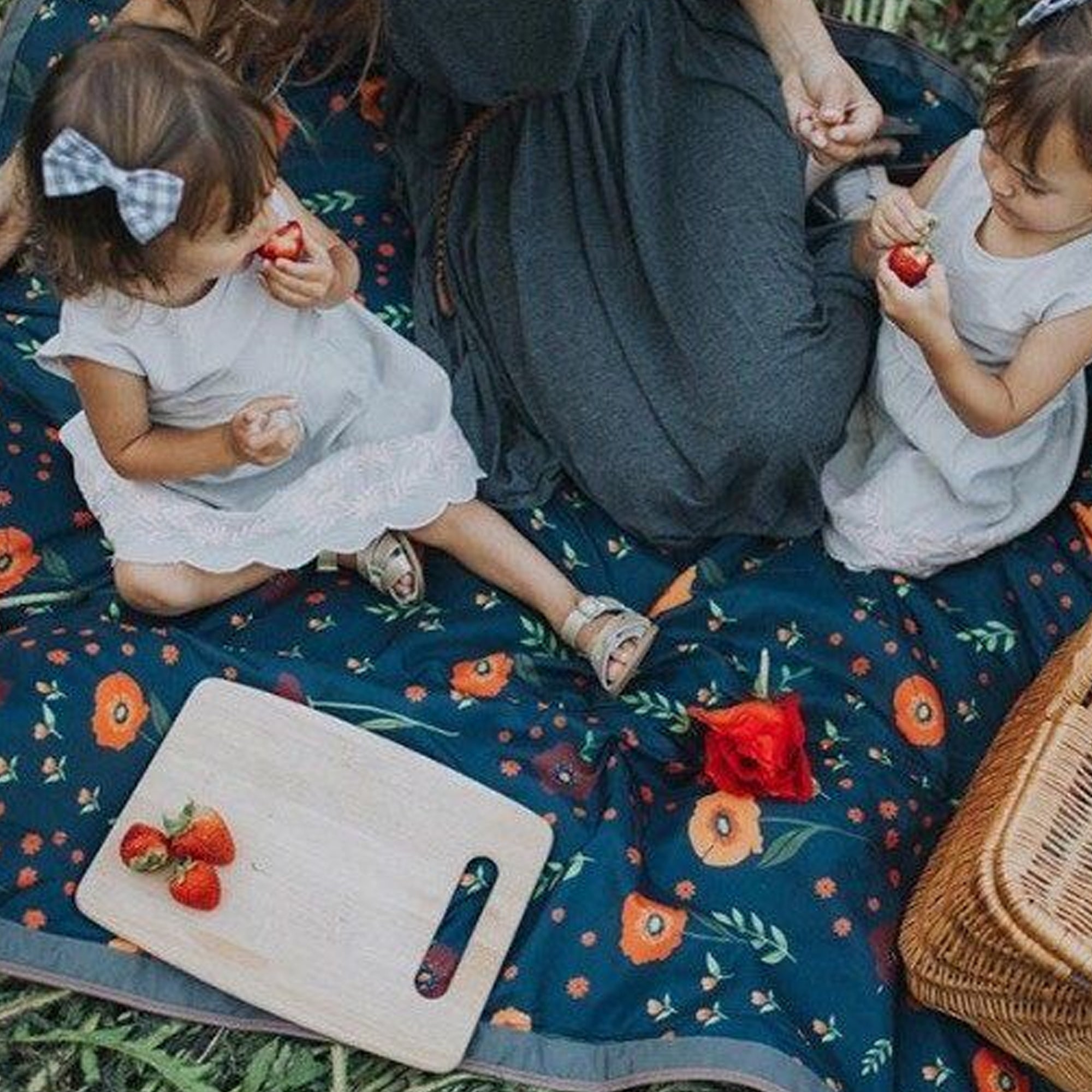 LITTLE UNICORN 5x5 Outdoor Blanket - Midnight Poppy