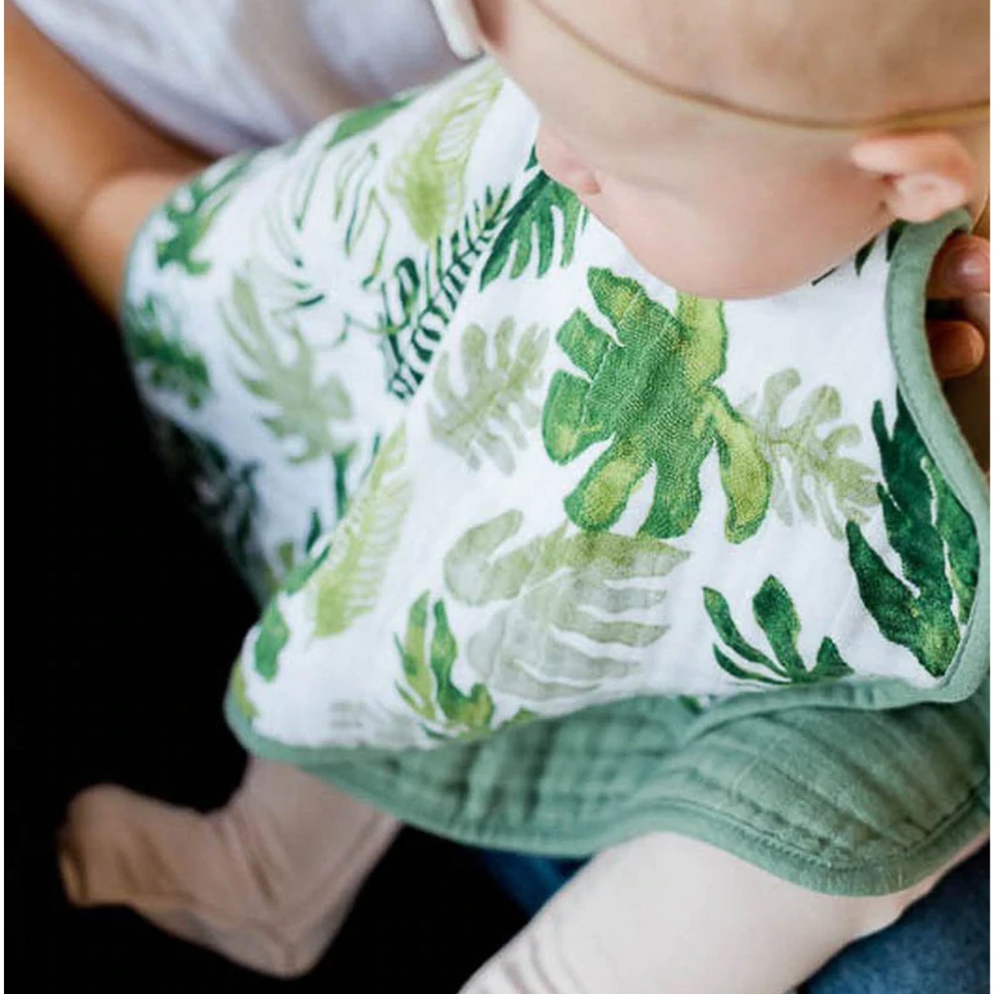 LITTLE UNICORN Cotton Muslin Burp Cloth - Tropical Leaf