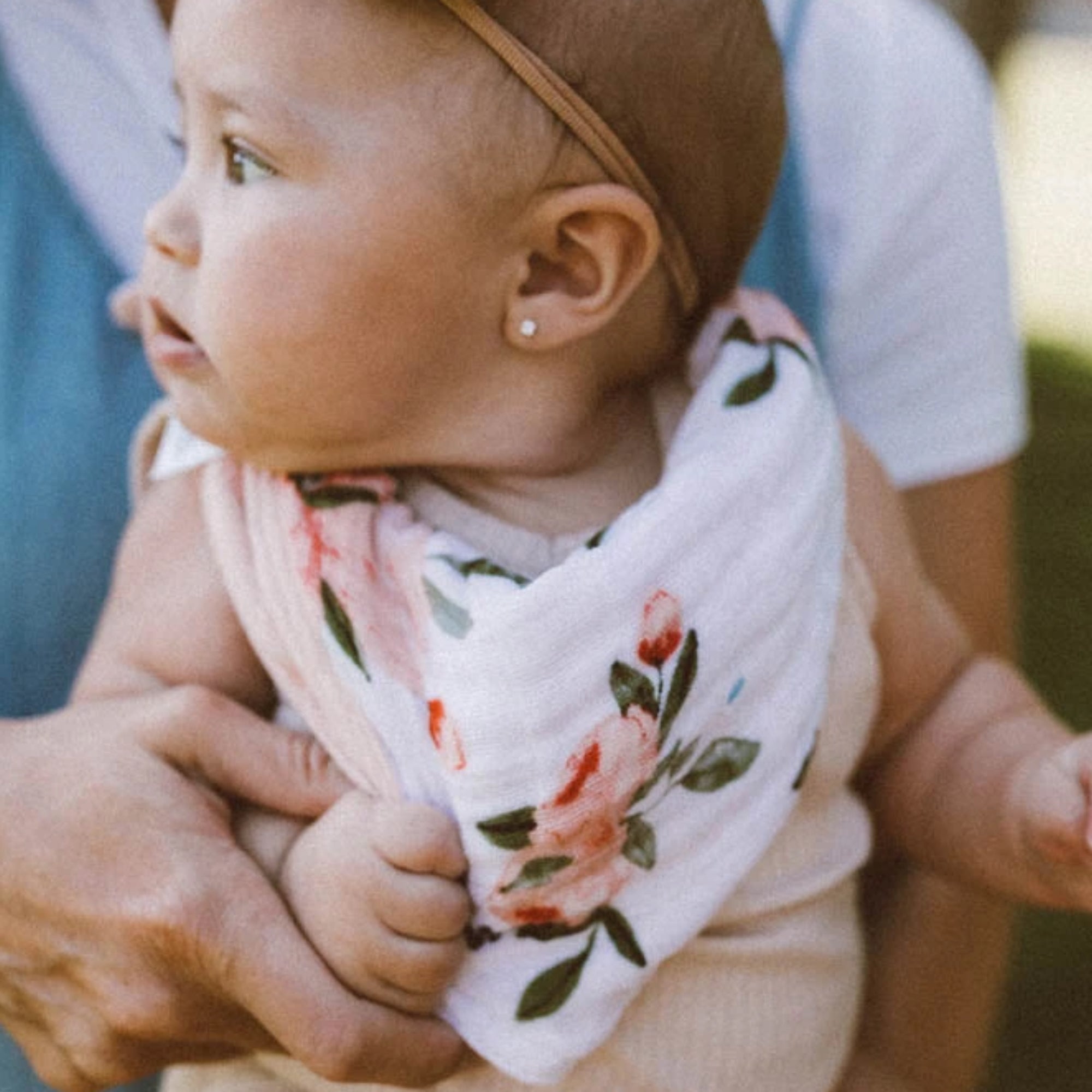 LITTLE UNICORN Cotton Muslin Reversible Bandana Bib - Watercolor Roses