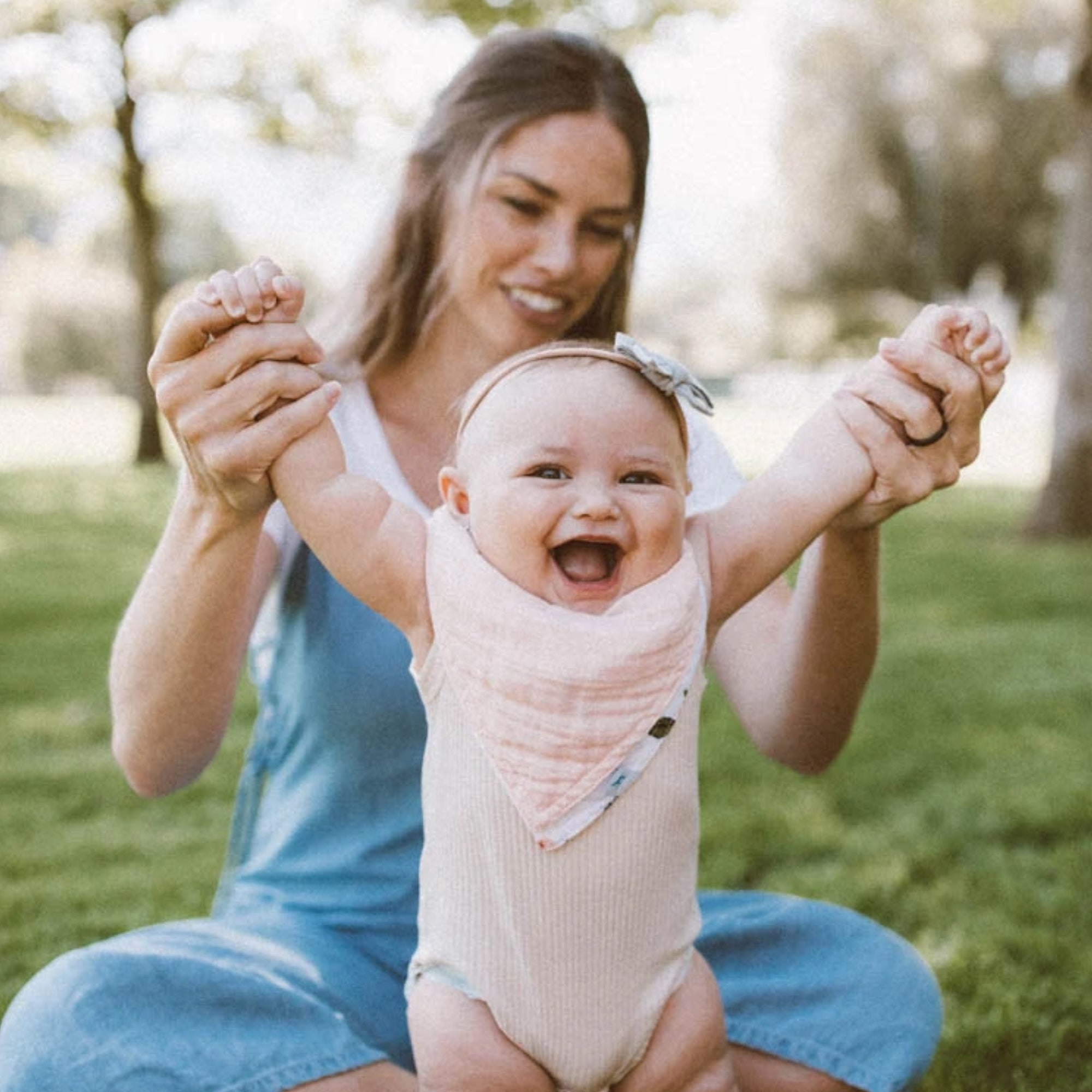 LITTLE UNICORN Cotton Muslin Reversible Bandana Bib - Watercolor Roses
