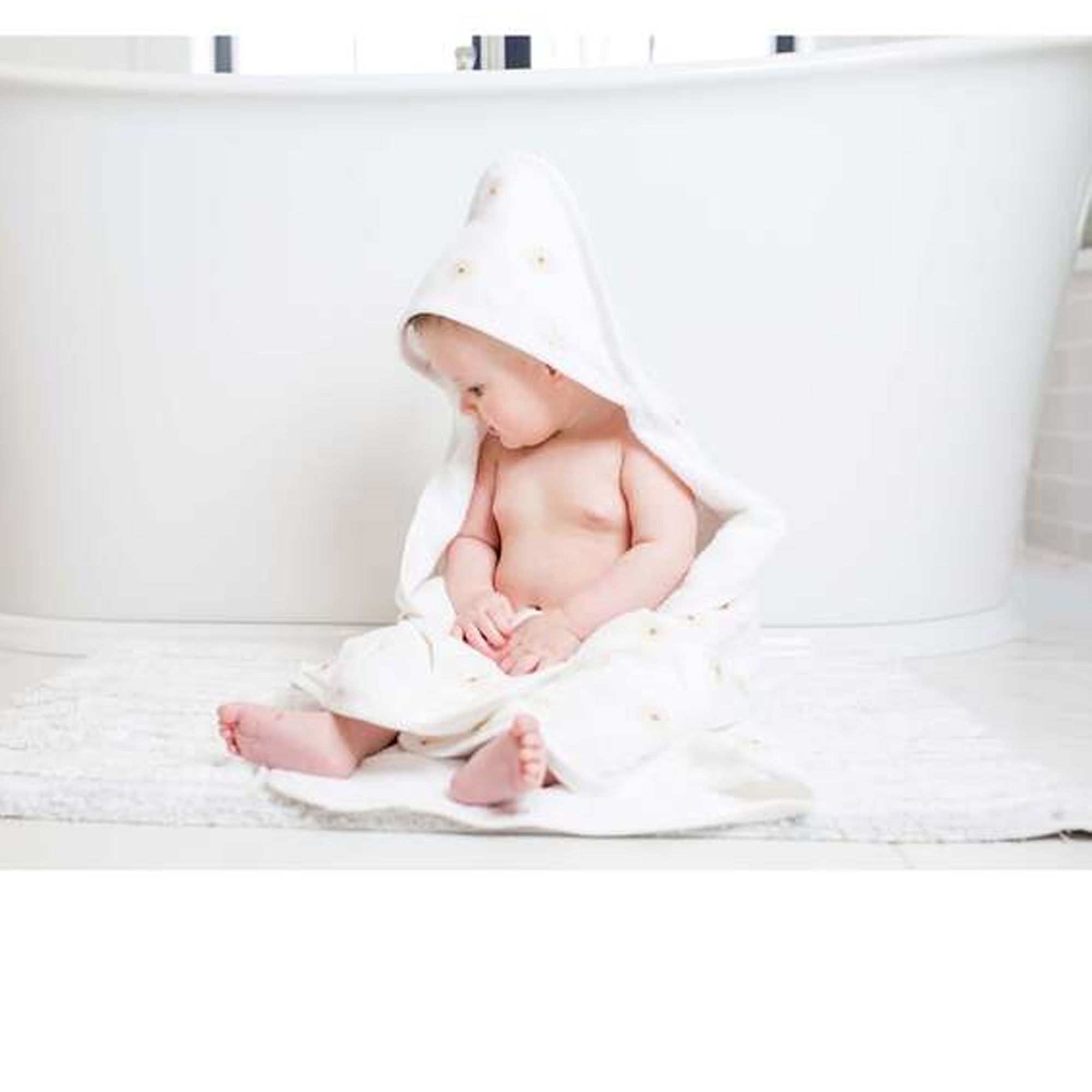 LULUJO Hooded Towel - Daisies