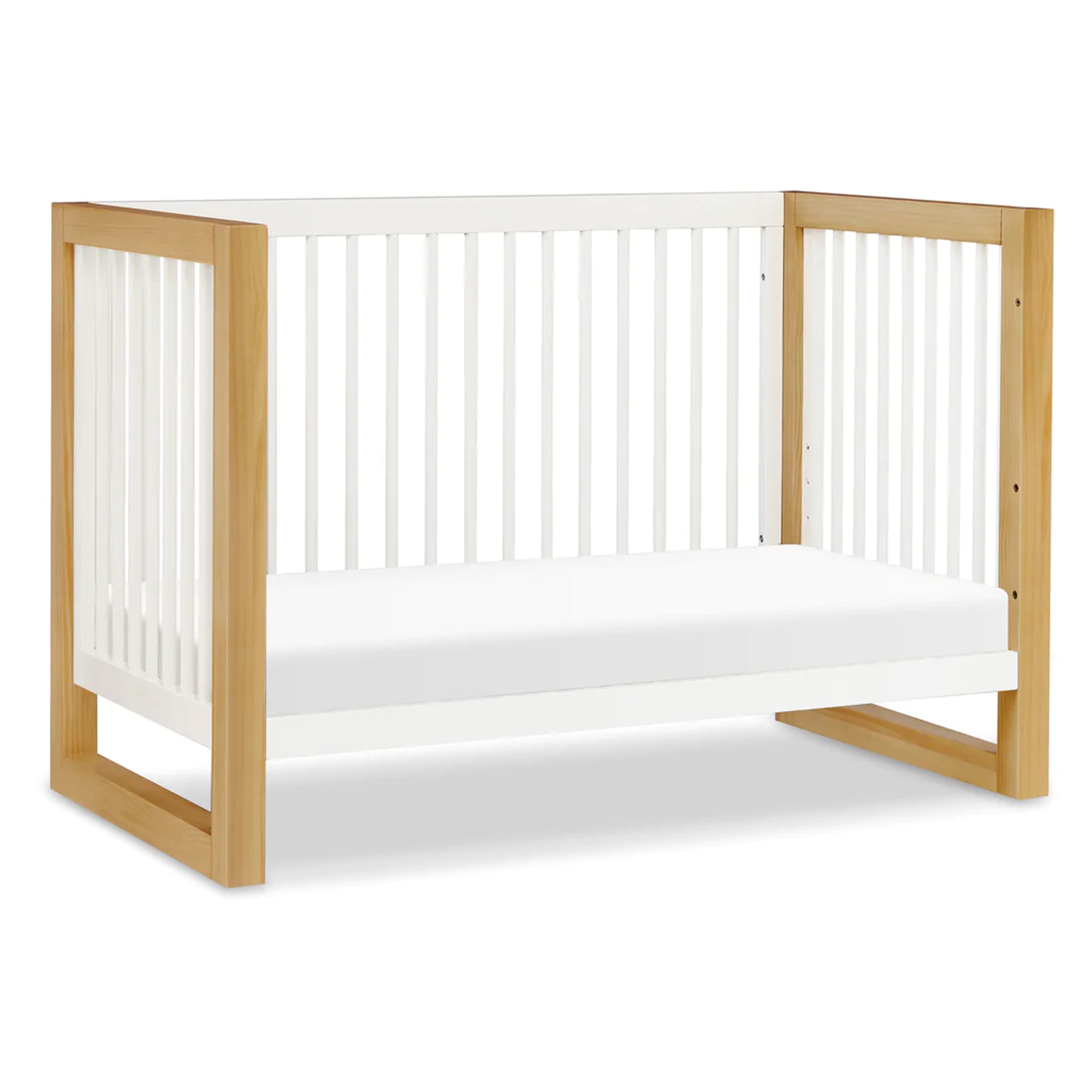 Lit bébé convertible 3 en 1 NAMESAKE Nantucket avec kit de conversion pour lit d'enfant