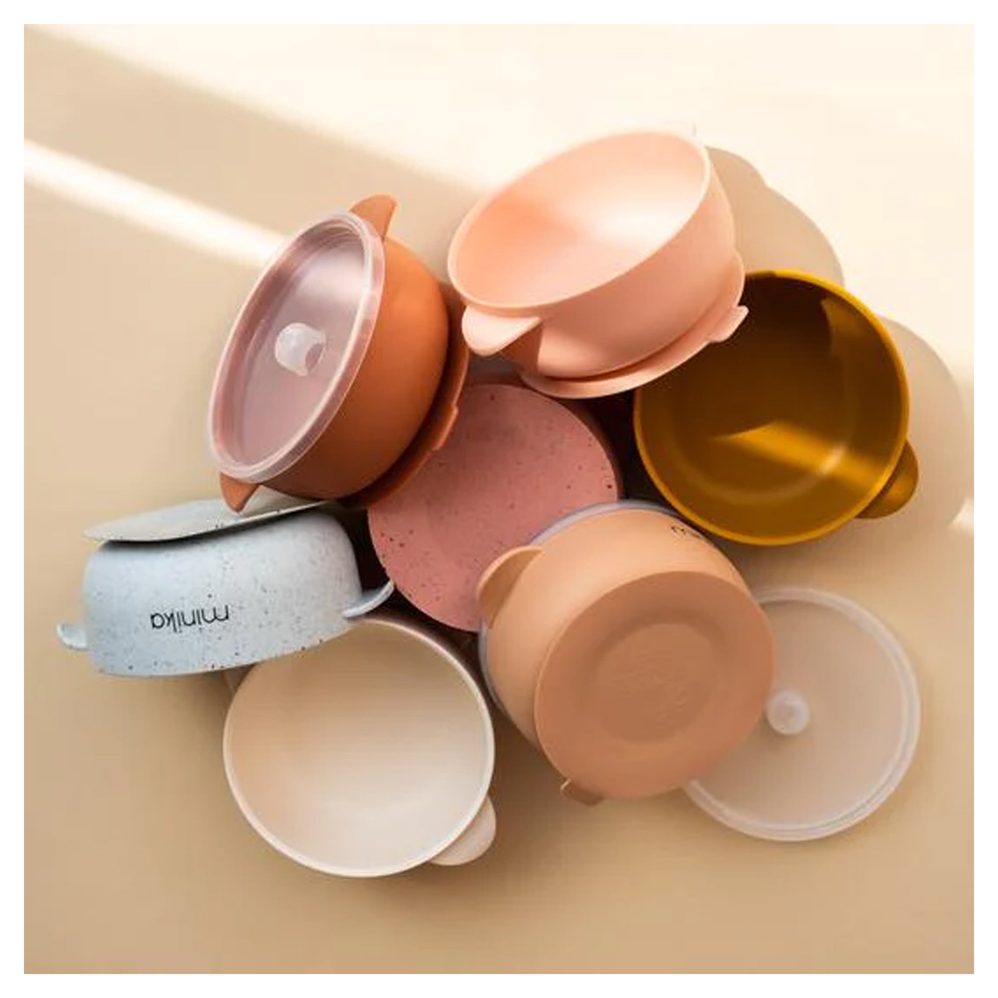 Bol en silicone MINIKA avec couvercle - Coquille