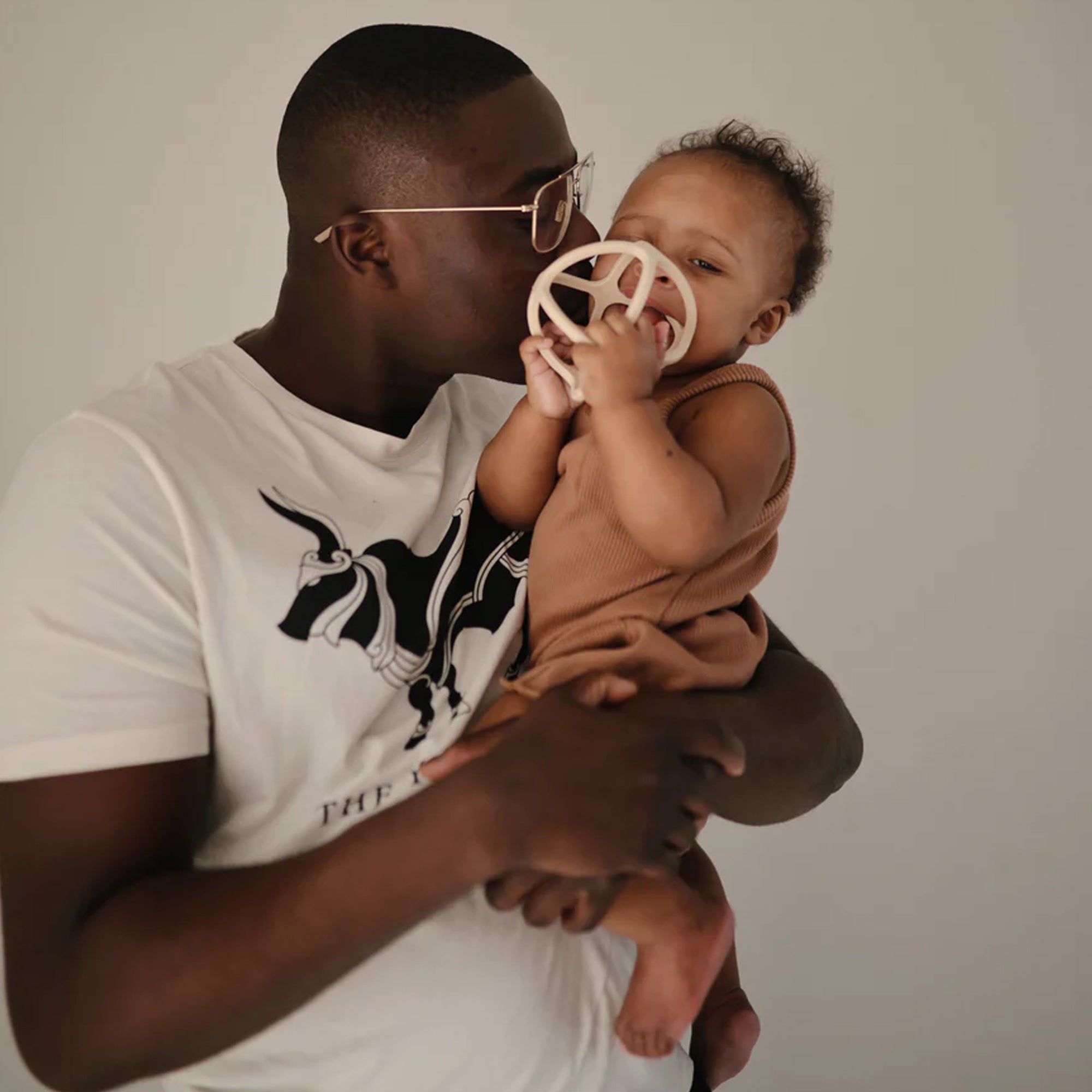 Jouet de dentition MUSHIE Ball - Sable mouvant