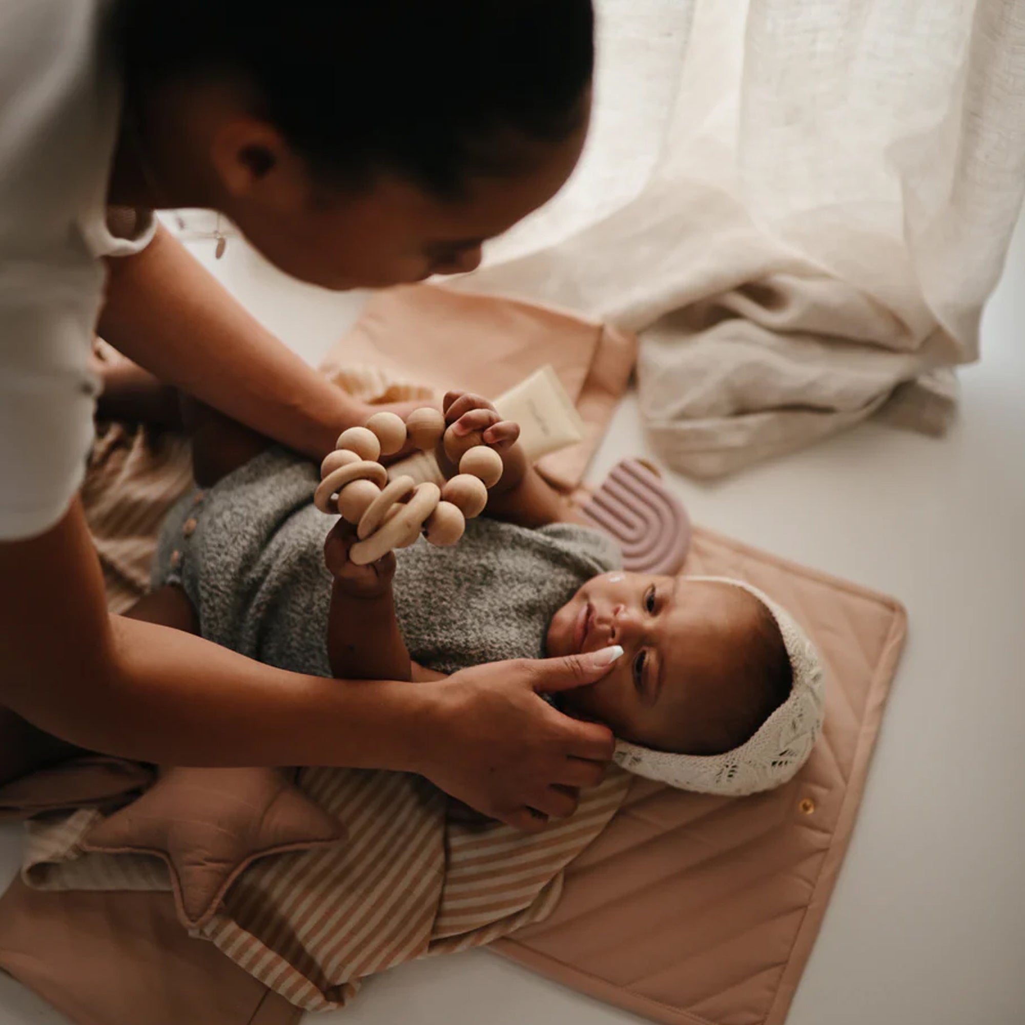 MUSHIE Portable Changing Pad - Natural