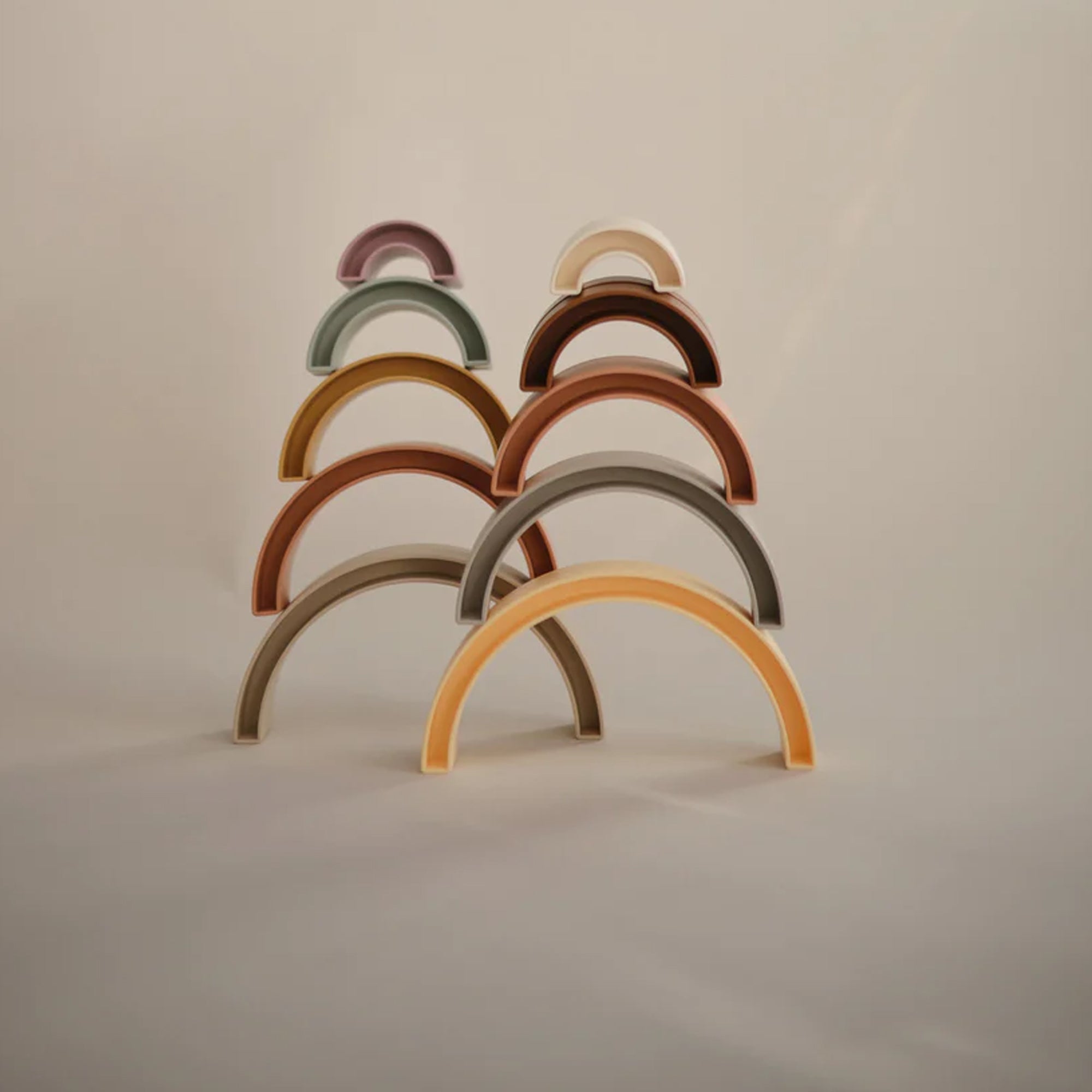 Jouet empilable arc-en-ciel MUSHIE - Hillside