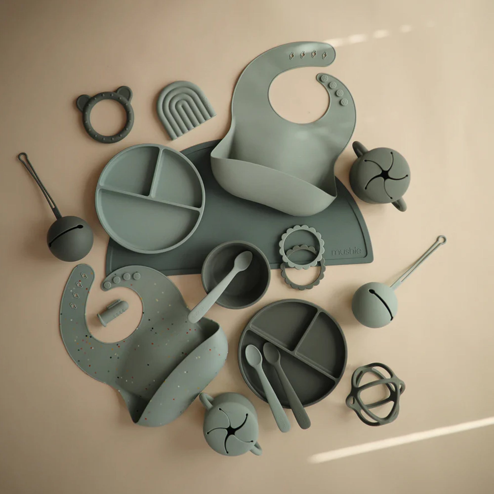 MUSHIE Silicone Baby Bib - Cambridge Blue