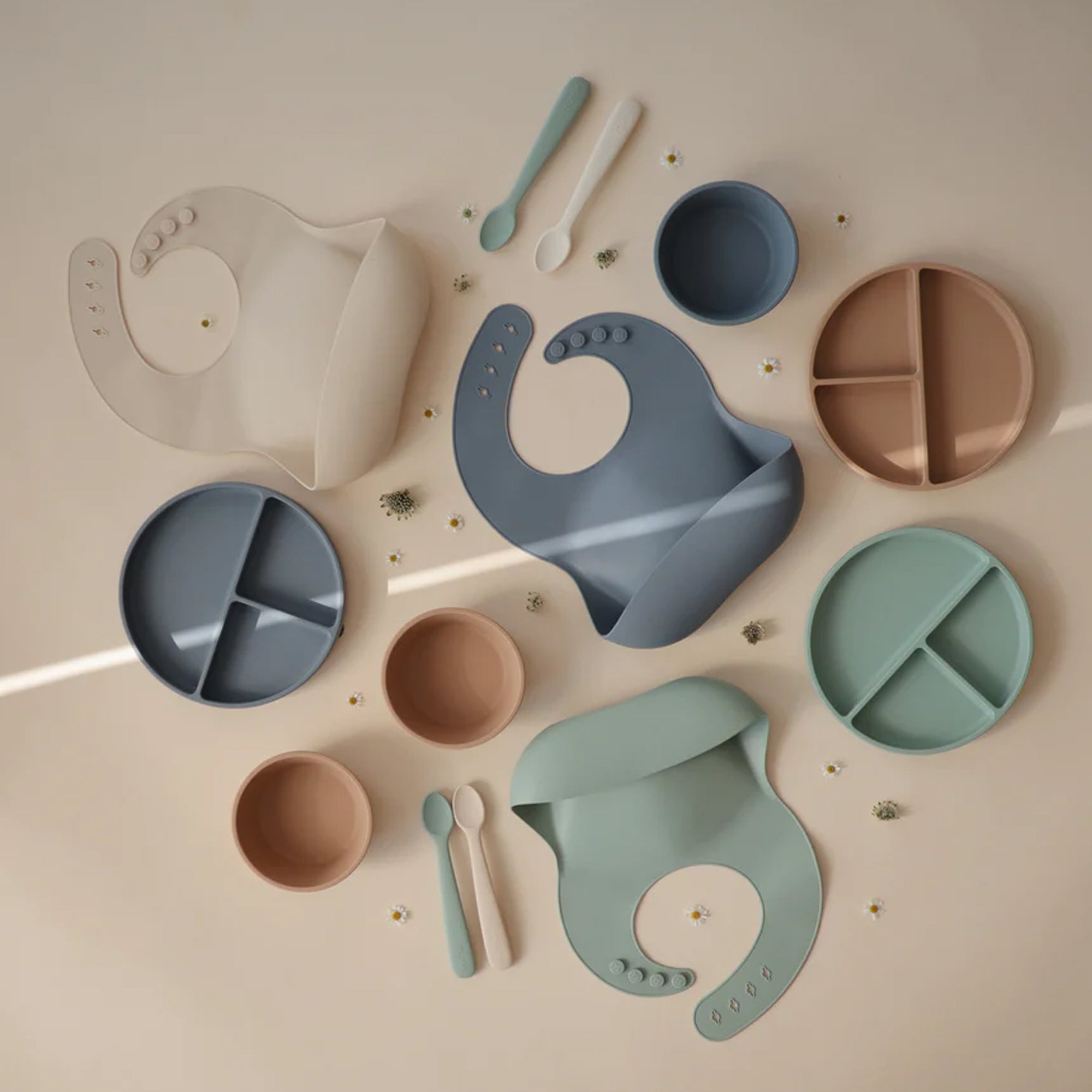 MUSHIE Silicone Baby Bib - Cambridge Blue