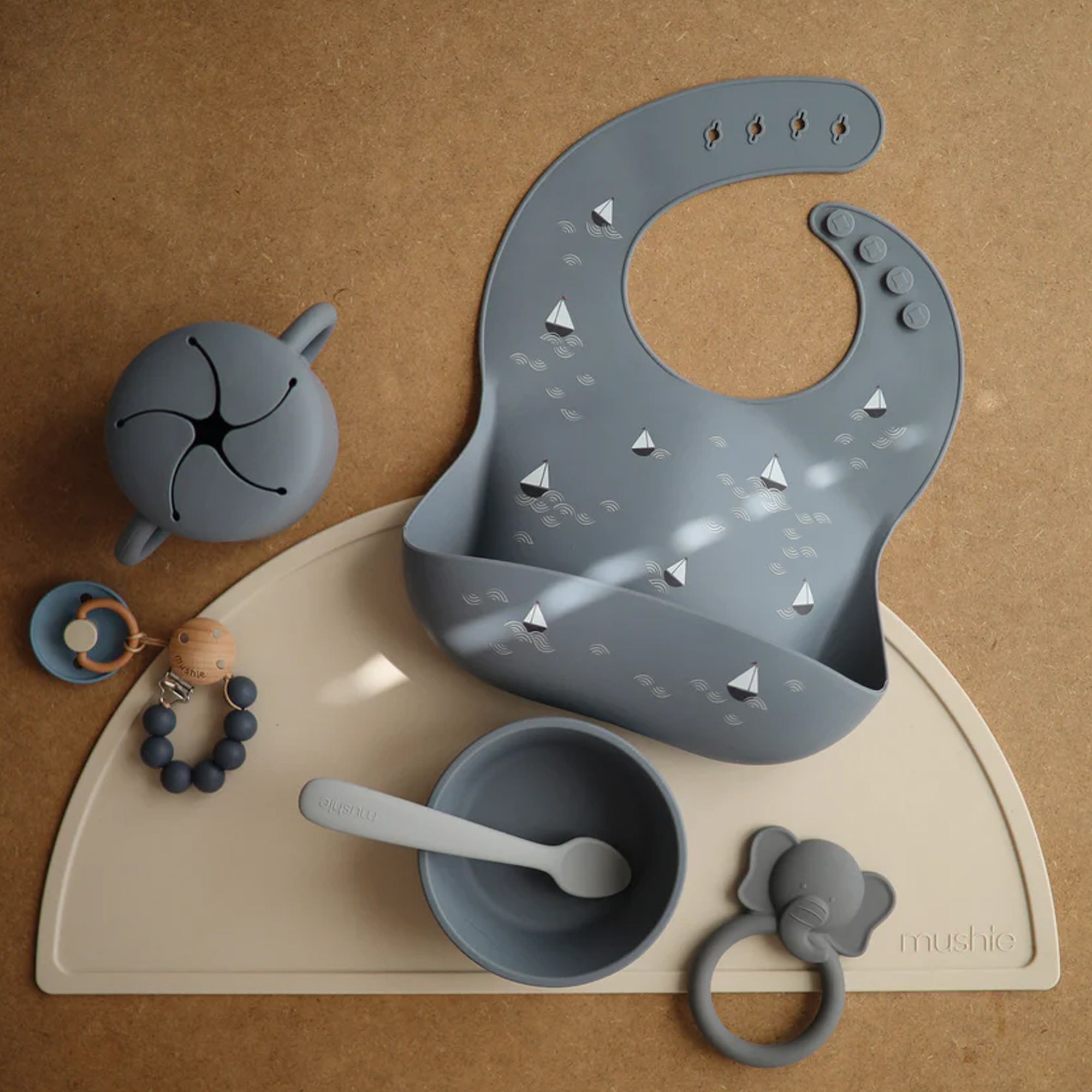 MUSHIE Silicone Baby Bib - Boats