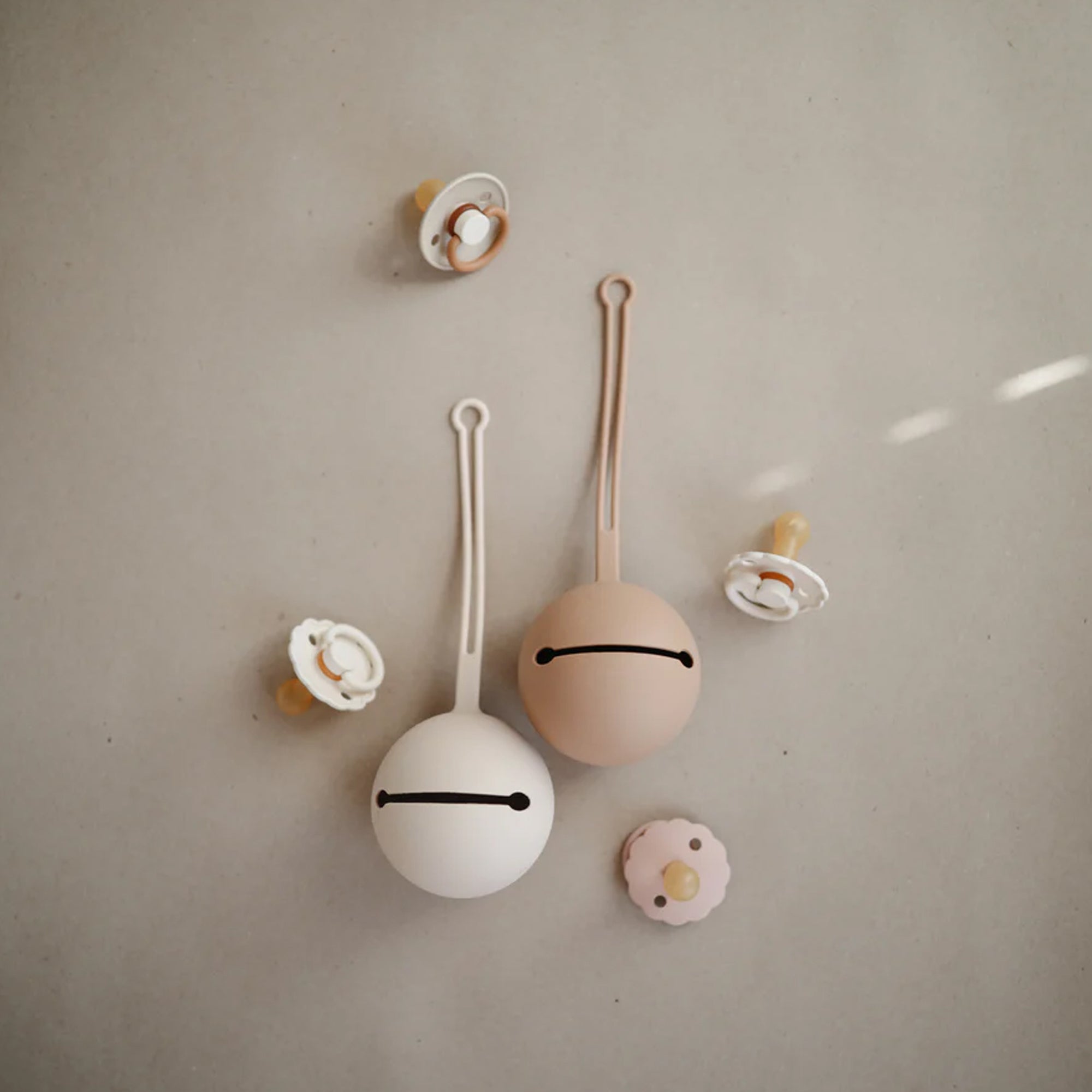 MUSHIE Silicone Pacifier Holder Case - Sand