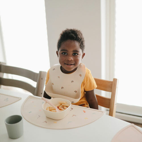 Set de table en silicone MUSHIE - Arc-en-ciel