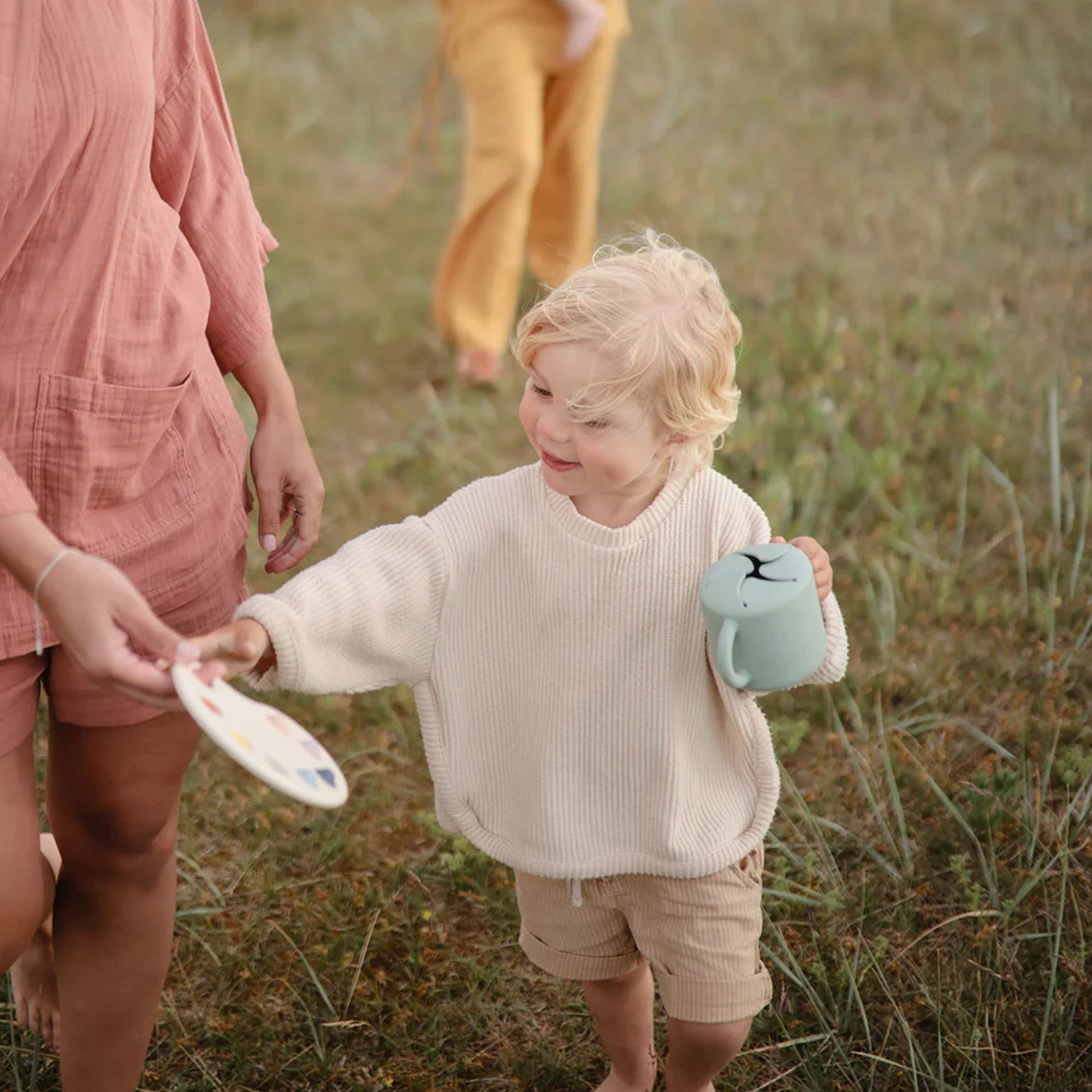 MUSHIE Silicone Snack Cup - Cambridge Blue