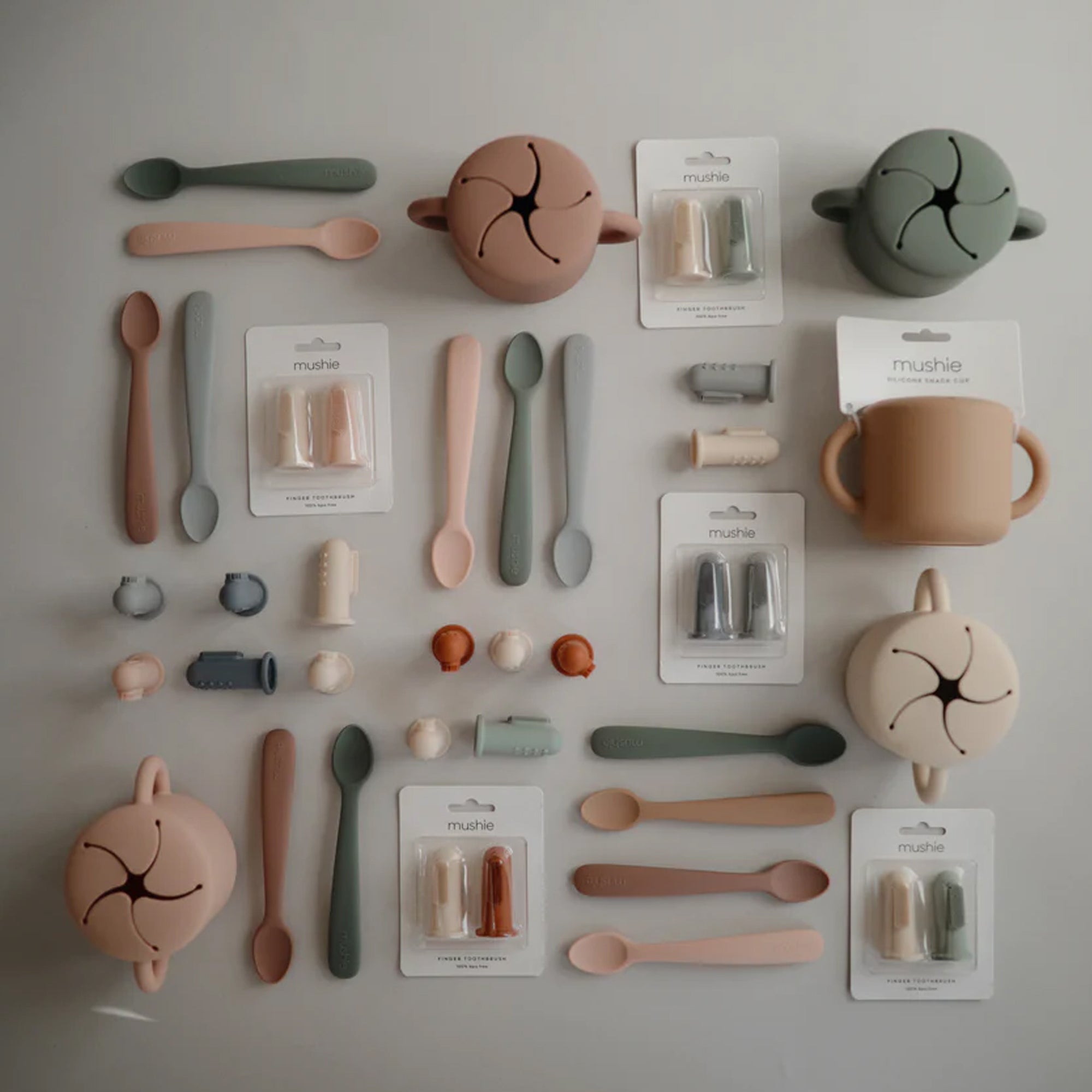 Gobelet en silicone MUSHIE - Mauve nuageux