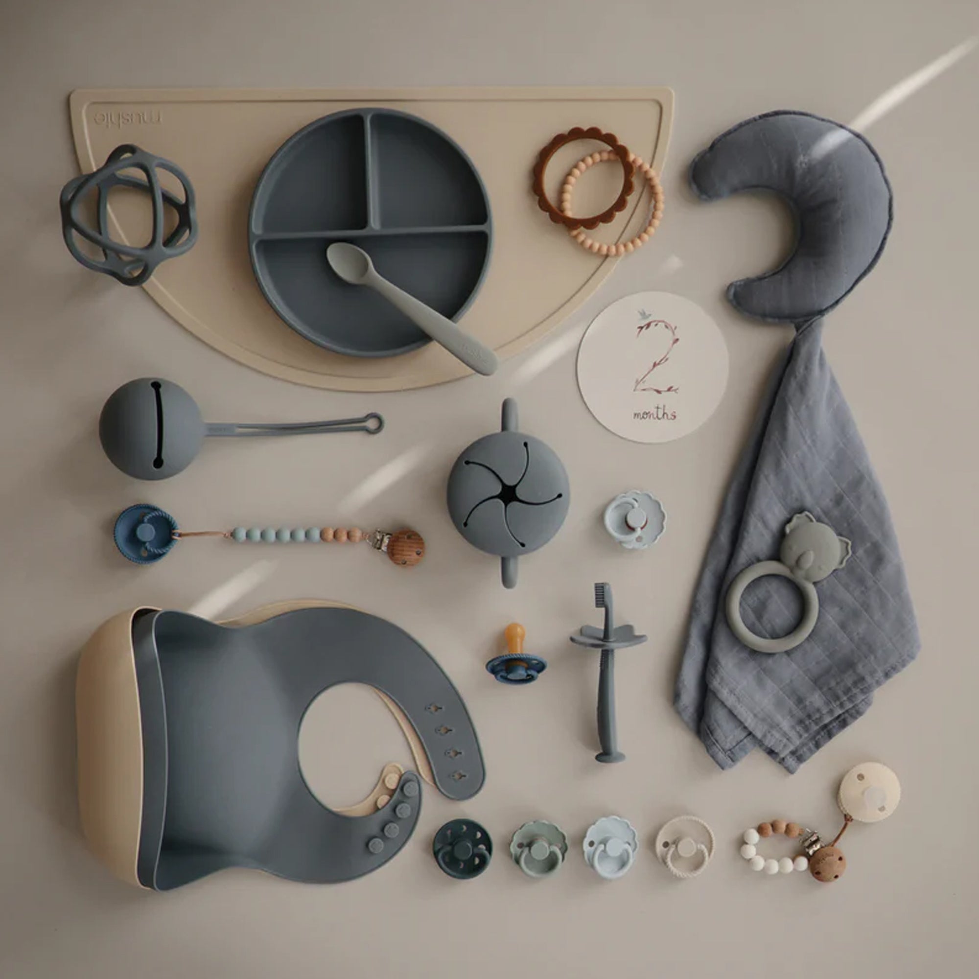 MUSHIE Silicone Snack Cup - Tradewinds