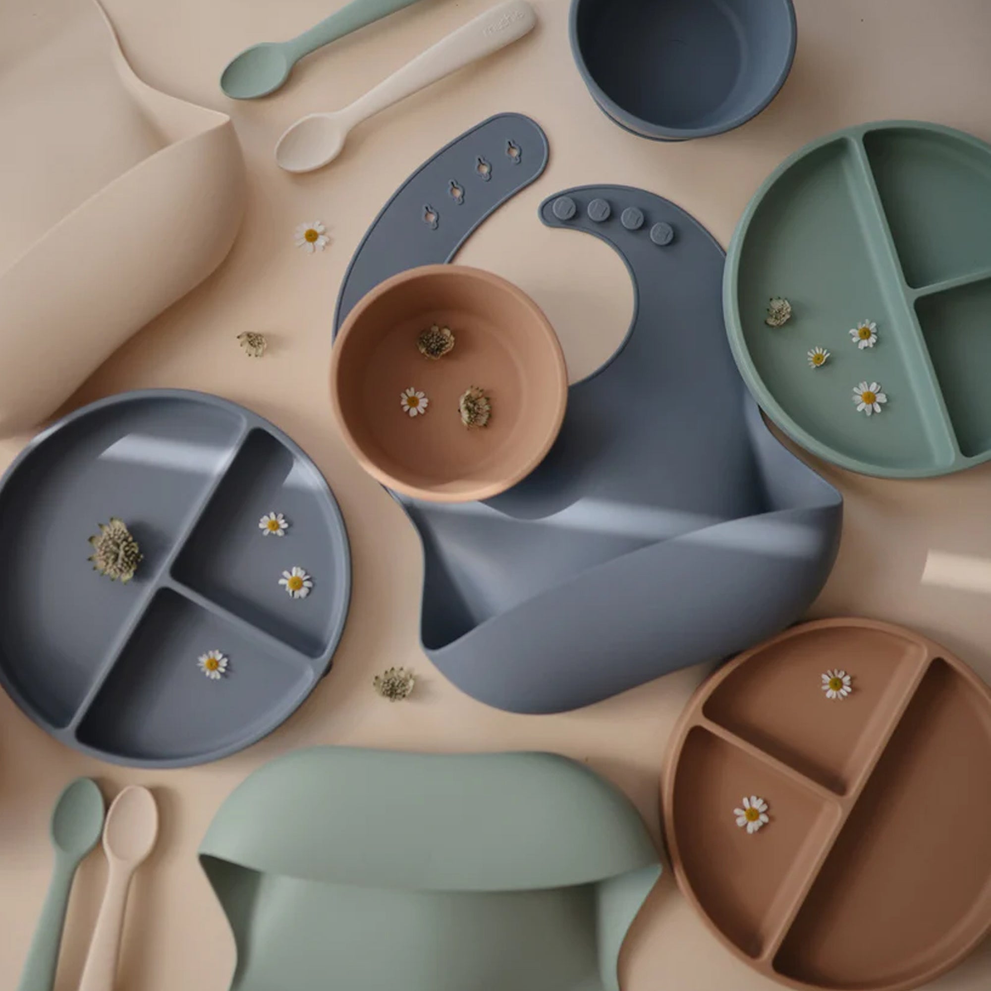 Bol à ventouse en silicone MUSHIE - Tradewinds