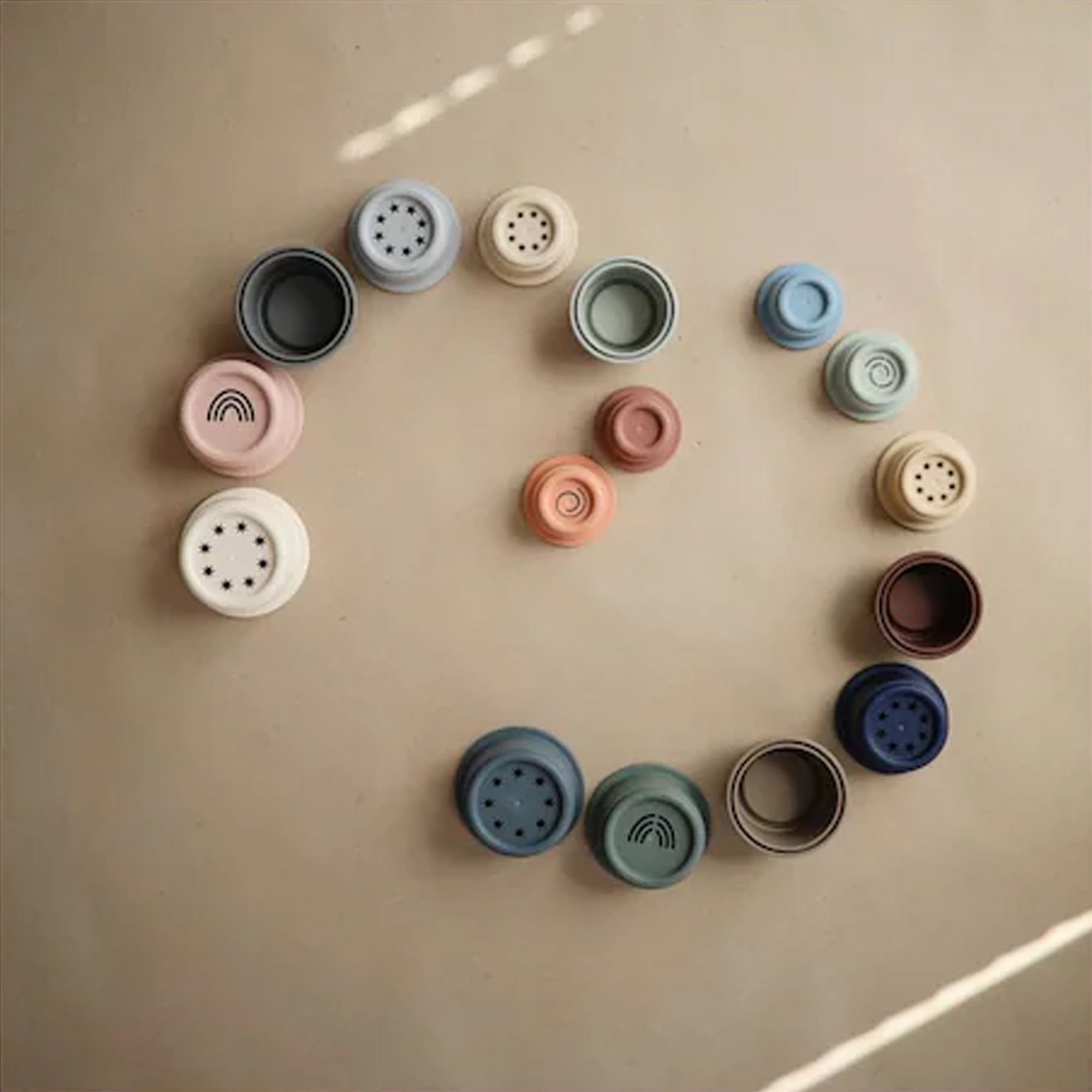 MUSHIE Stacking Cups Toy - Petal