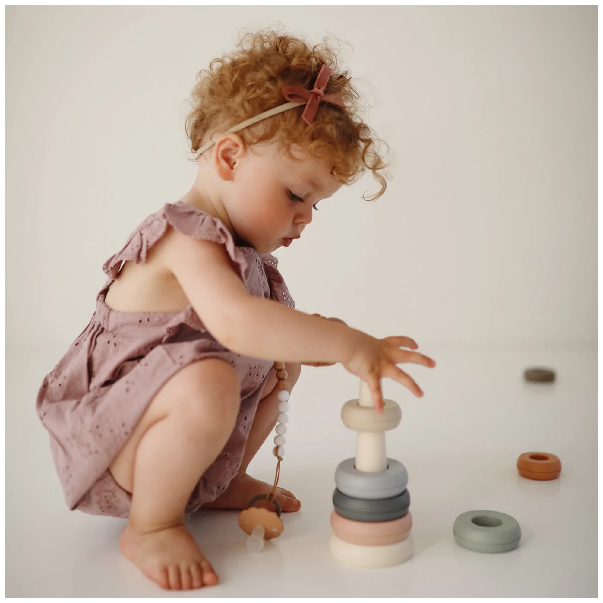 MUSHIE Stacking Rings Toy - Rustic