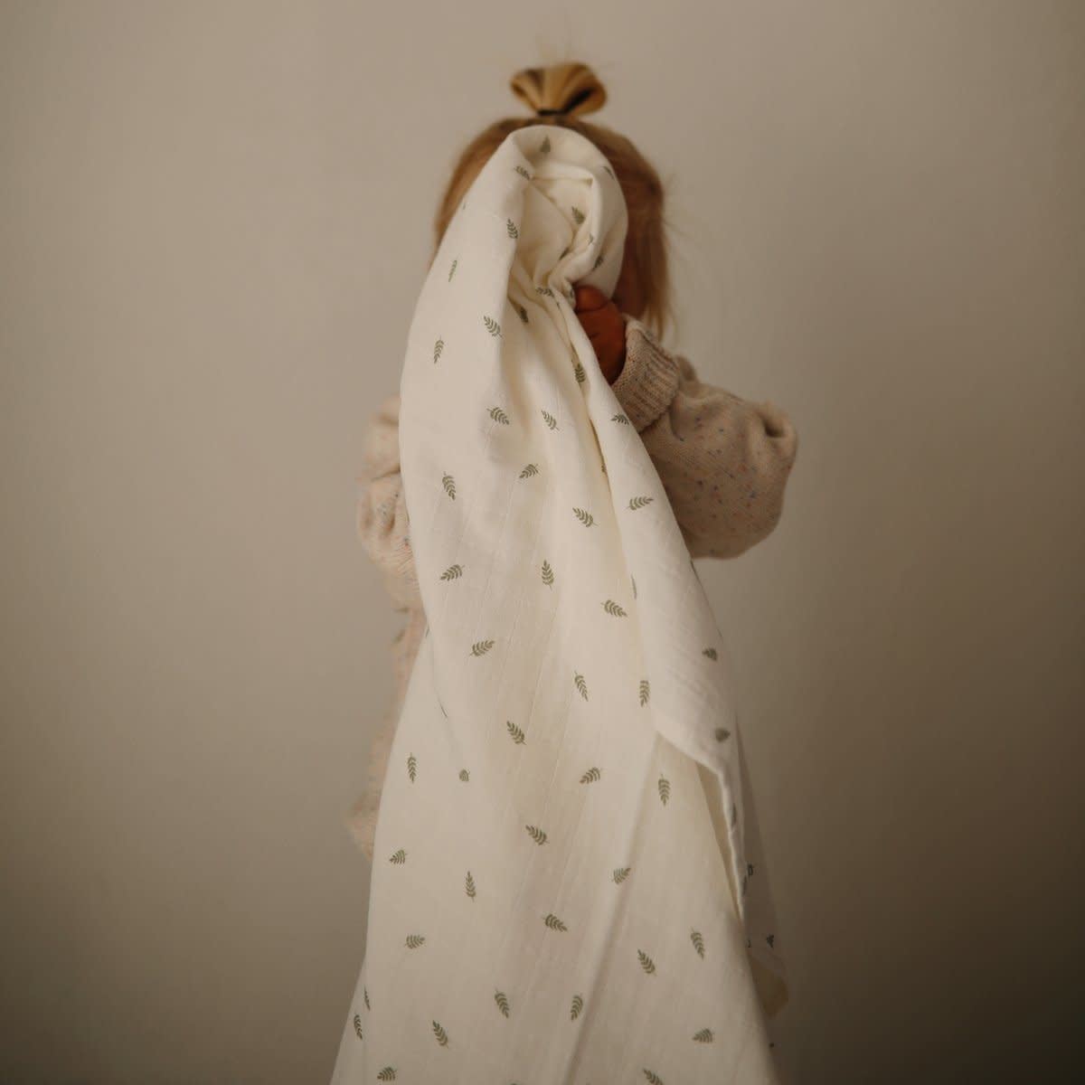 MUSHIE Muslin Swaddle Blanket Organic Cotton - Leaves