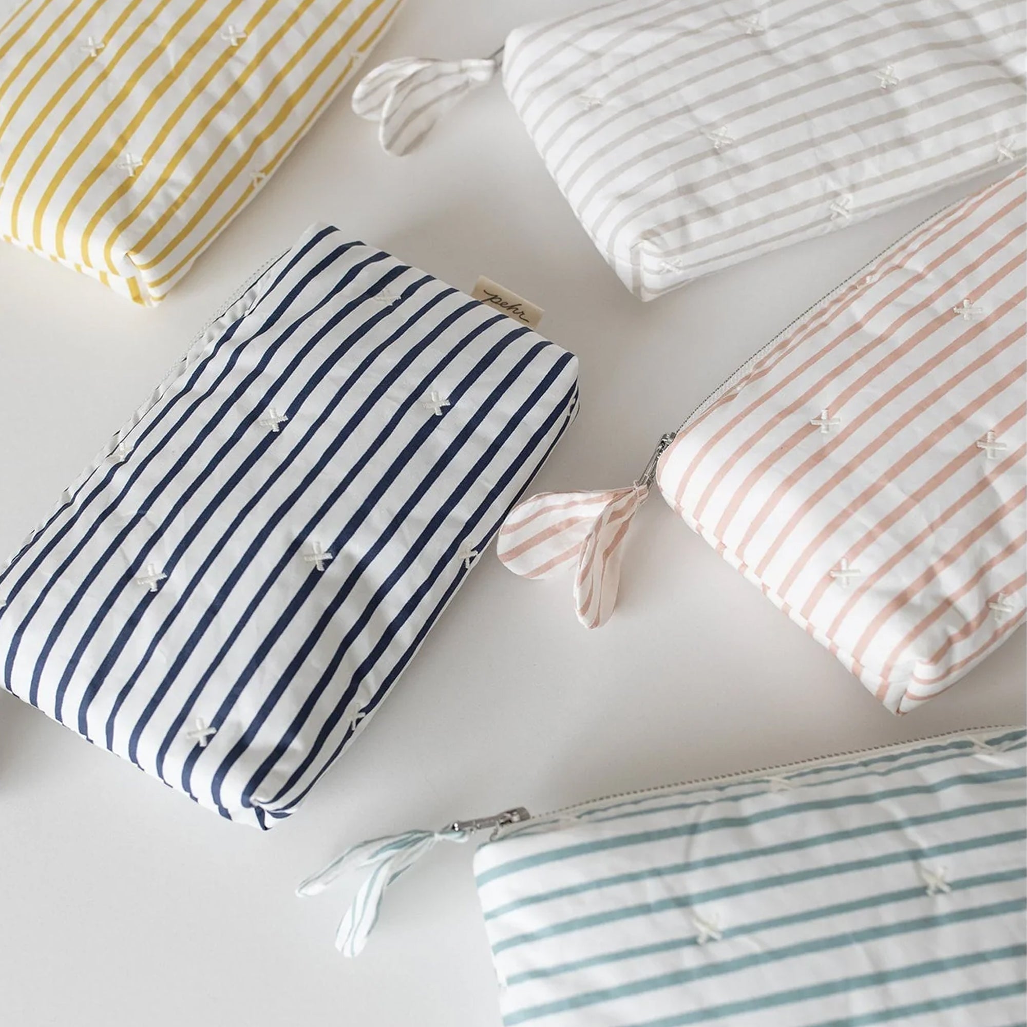 Mini pochette portable à rayures PEHR pour les déplacements