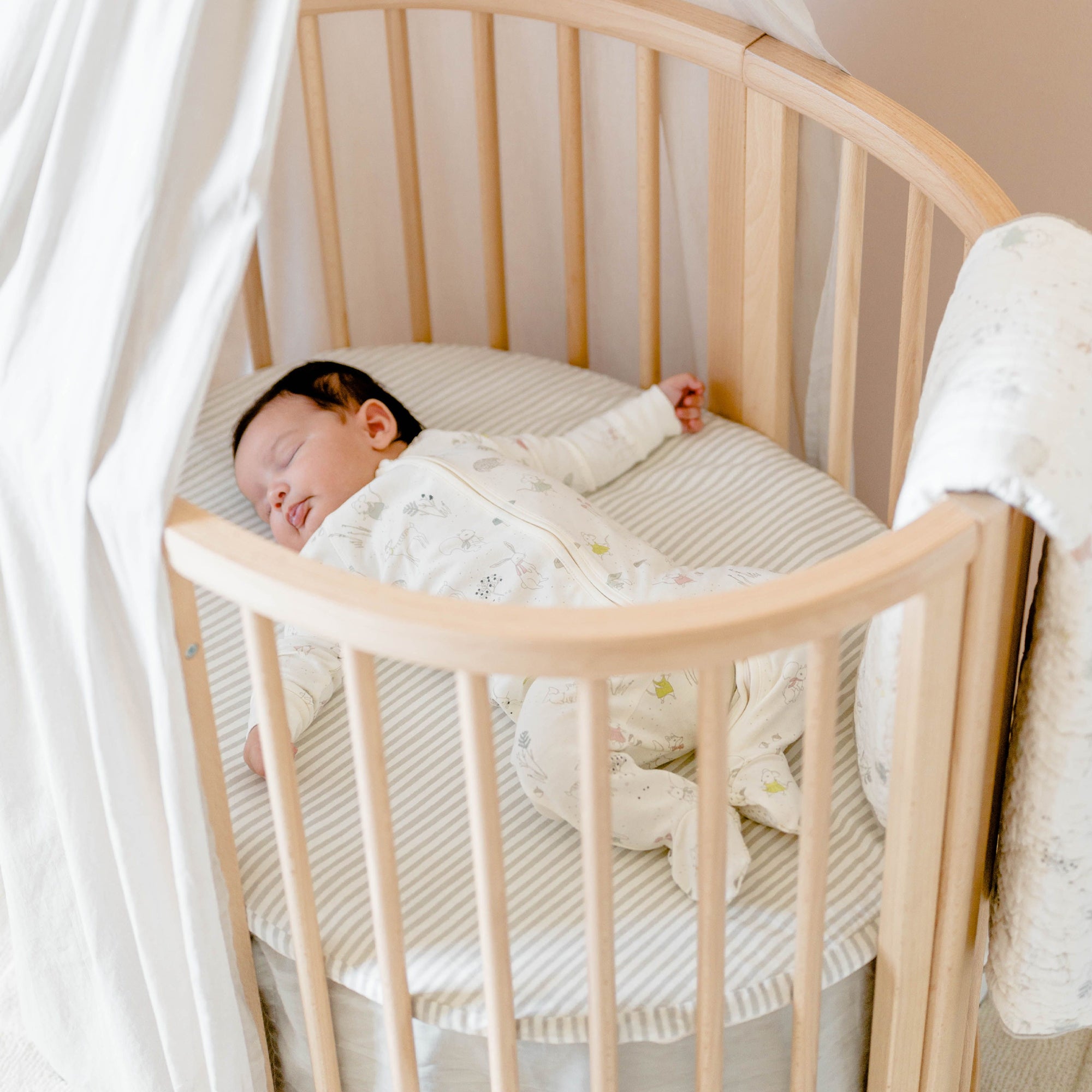 STOKKE Sleepi Mini Fitted Sheet Pehr V3