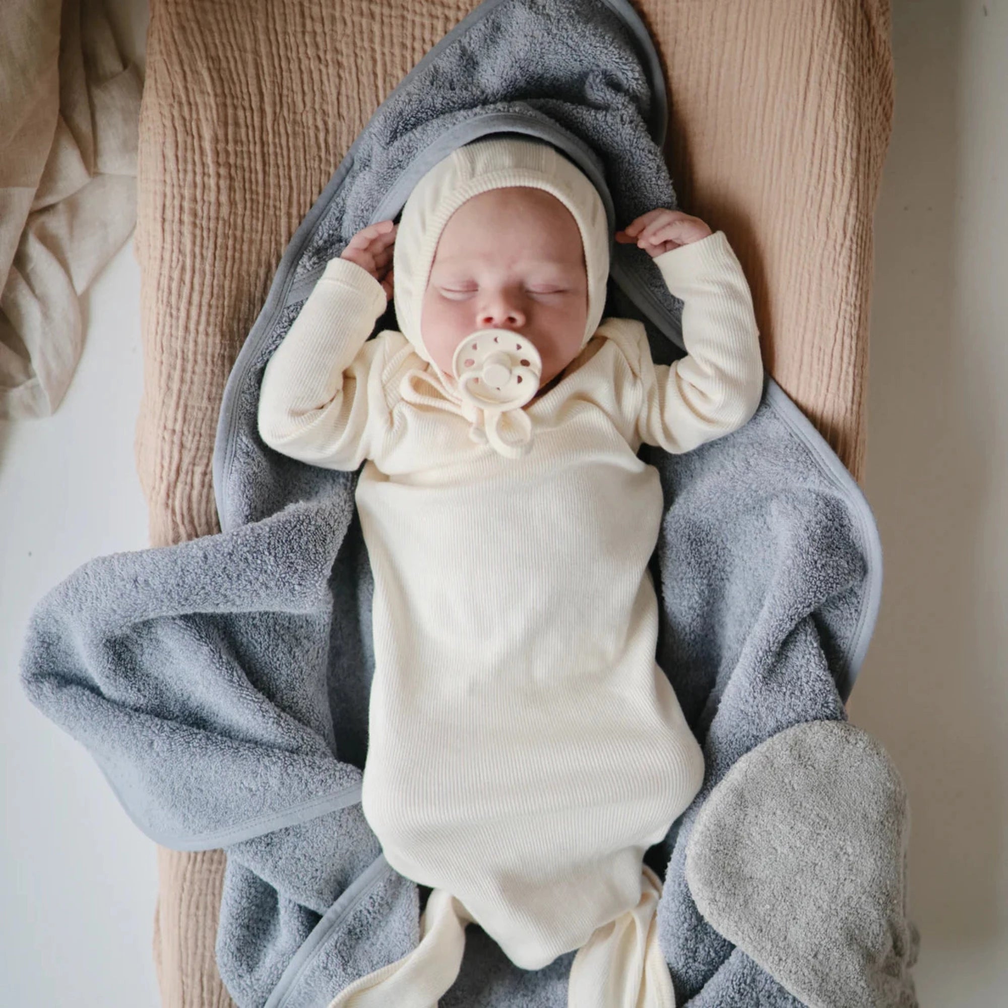 MUSHIE Organic Cotton Baby Hooded Towel - Tradewinds