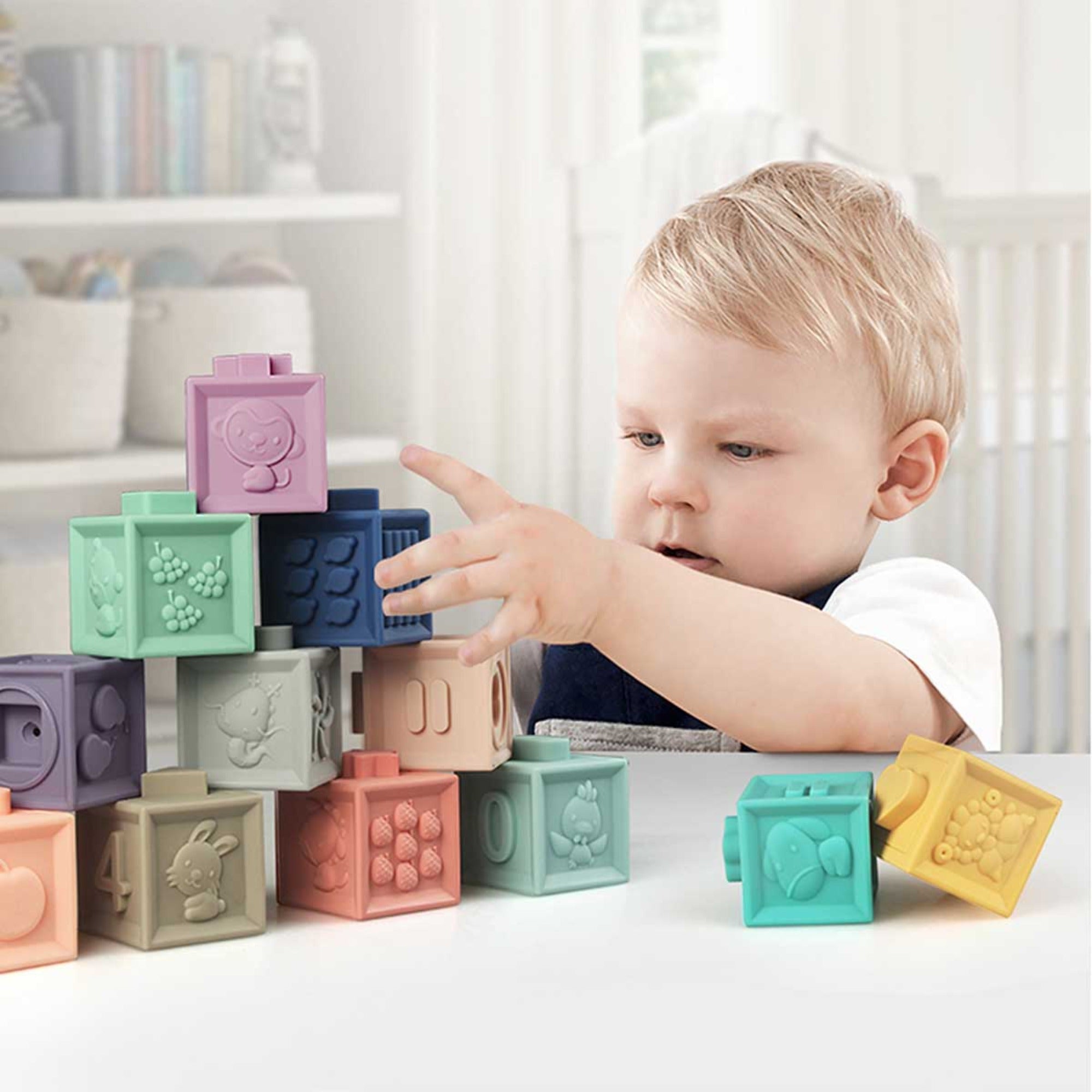 BABY TO LOVE Baby Discovery Sensory Learning Cubes (12 Pieces)